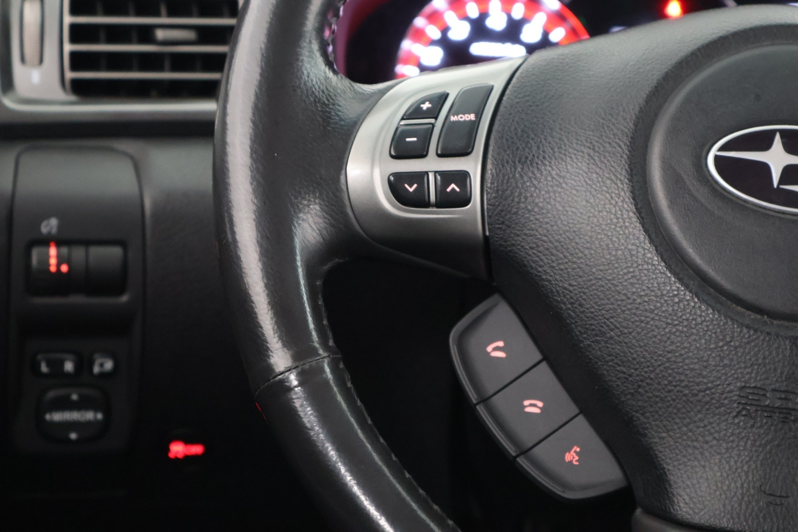 SUBARU Forester 2012