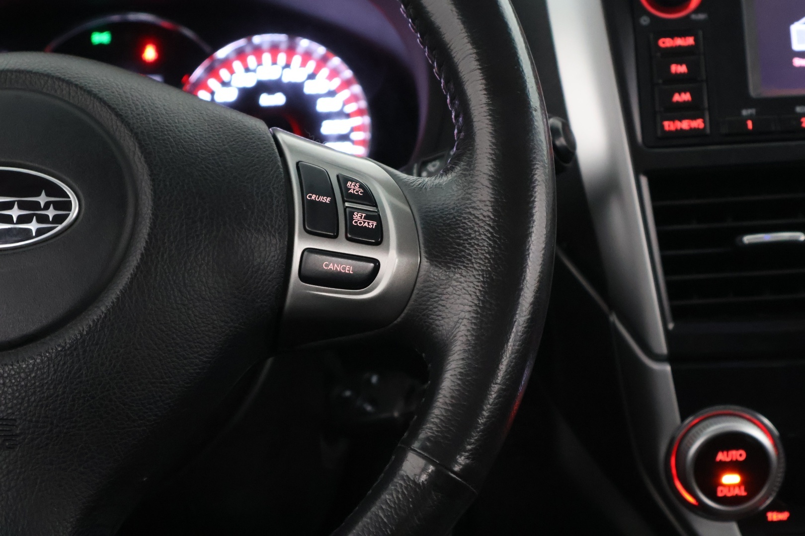 SUBARU Forester 2012