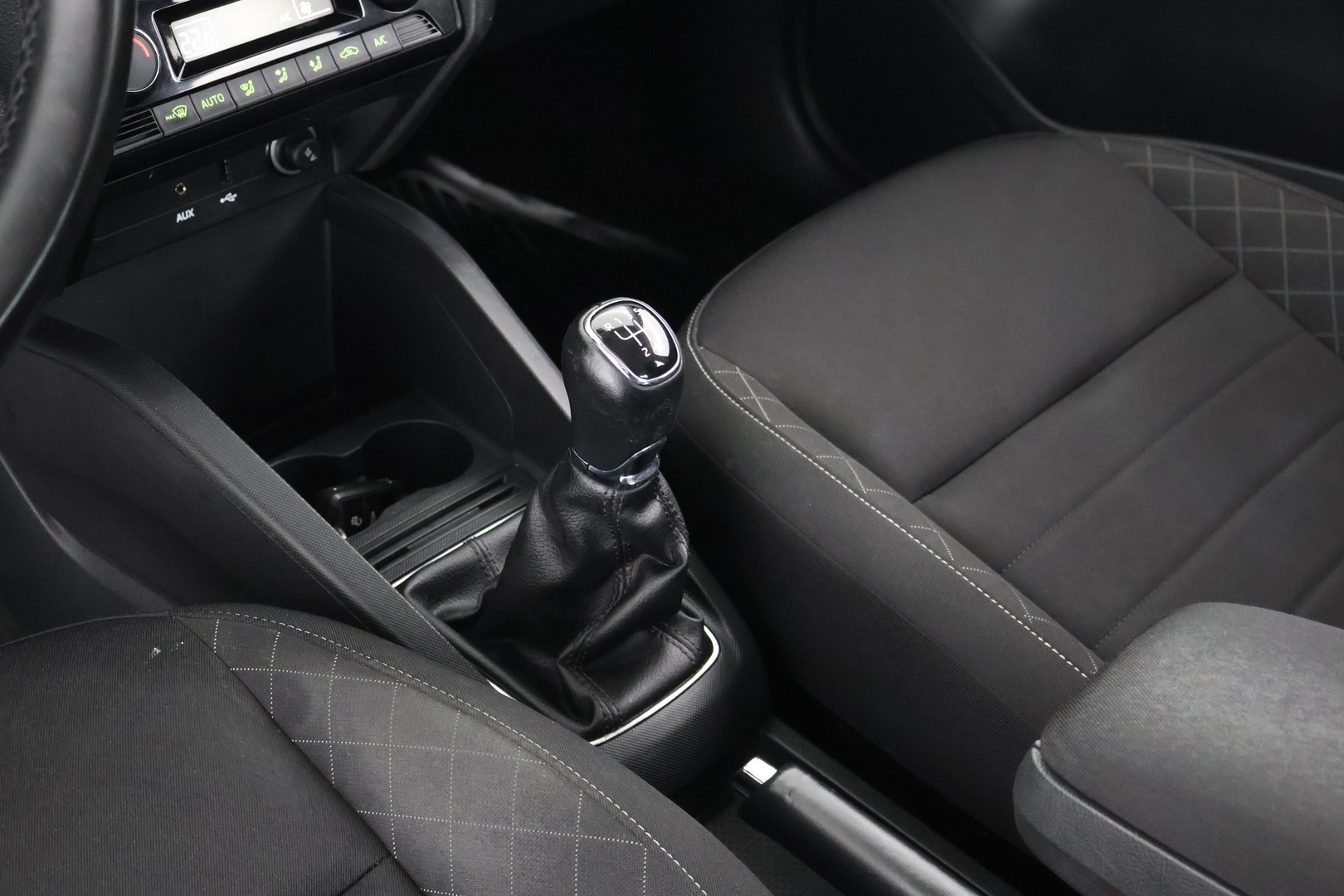 SKODA Fabia 2015