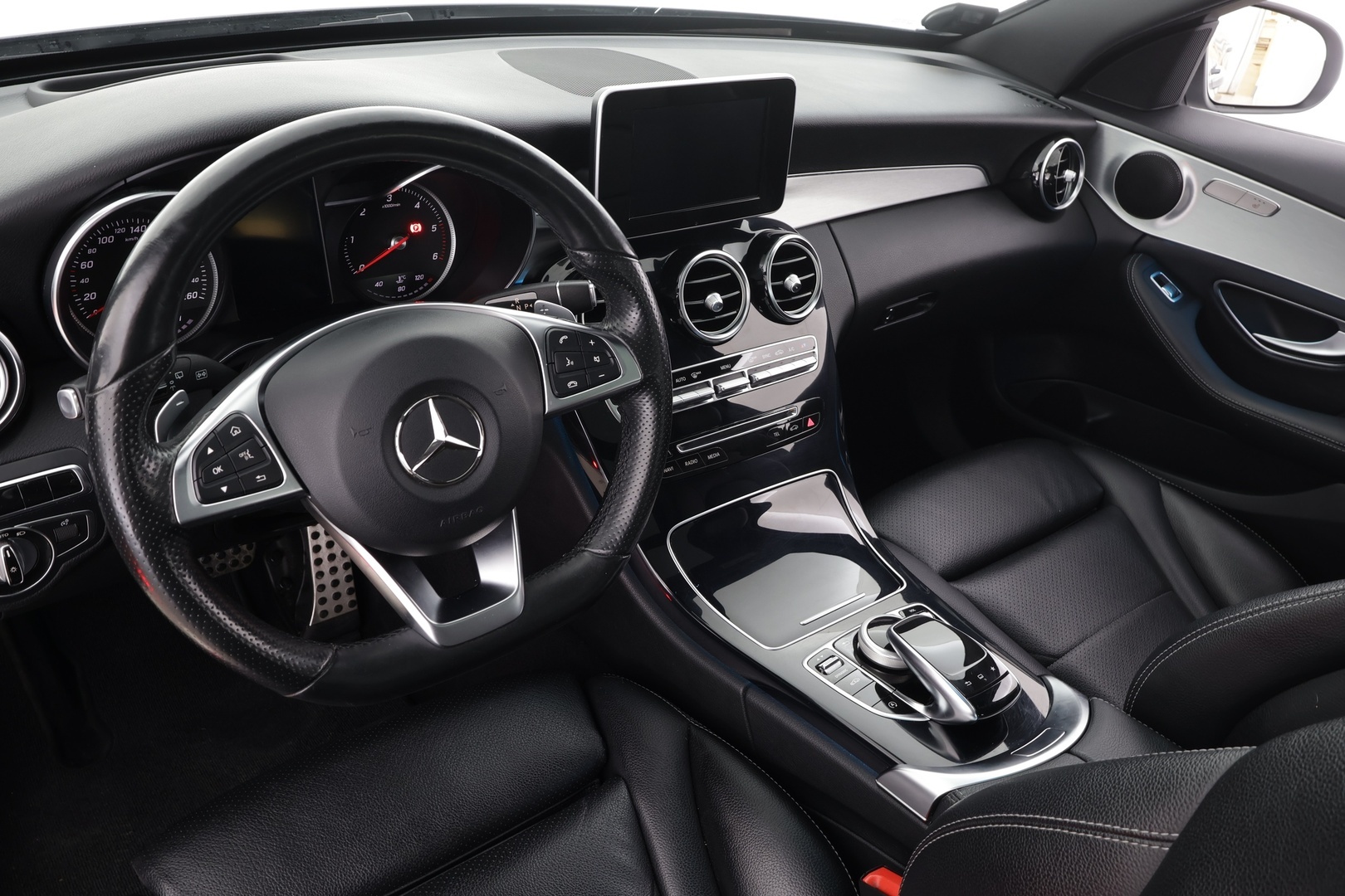 MERCEDES-BENZ C 2016