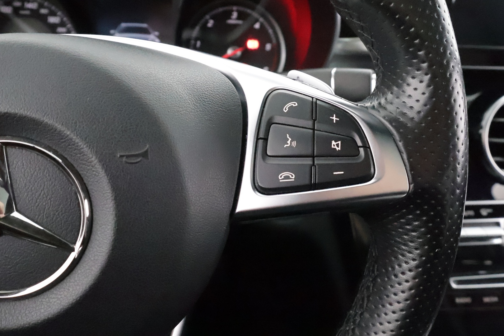 MERCEDES-BENZ C 2016