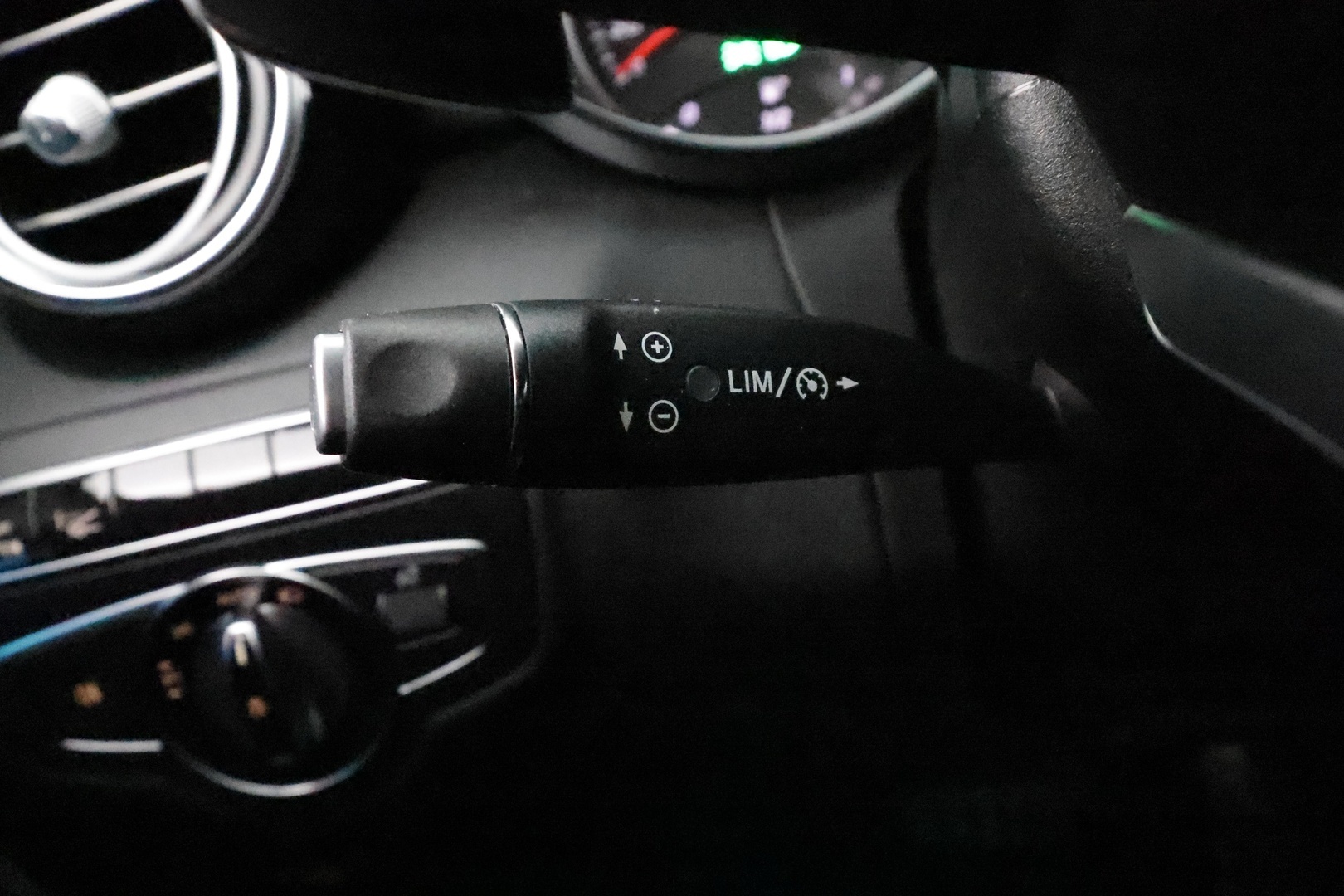 MERCEDES-BENZ C 2016