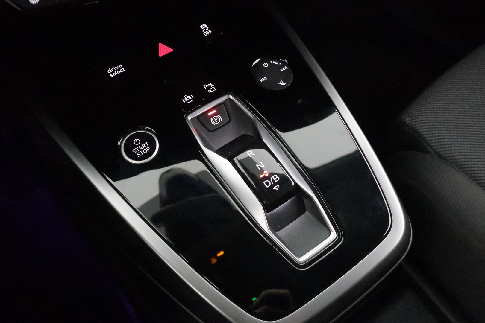AUDI Q4 e-tron 2023