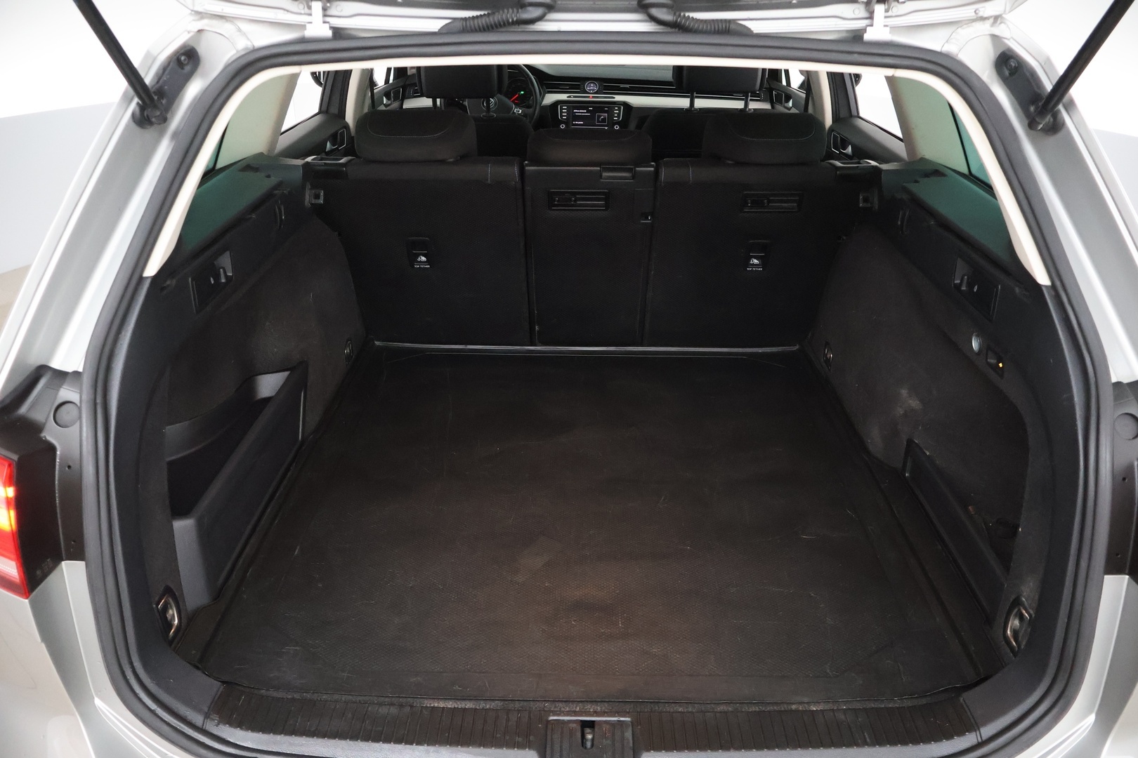 VOLKSWAGEN PASSAT 2017
