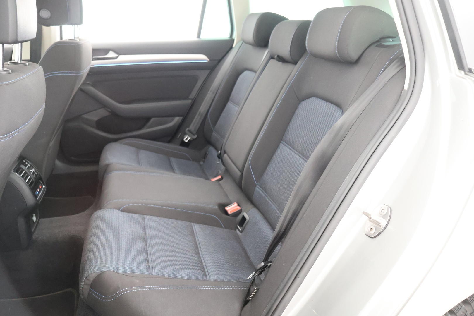 VOLKSWAGEN PASSAT 2017