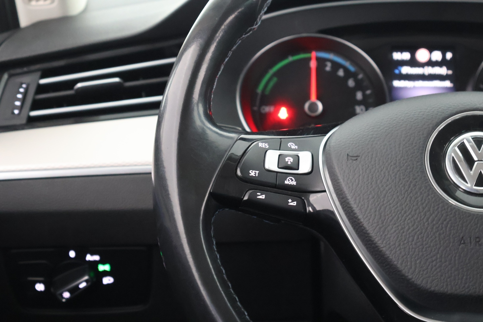 VOLKSWAGEN PASSAT 2017