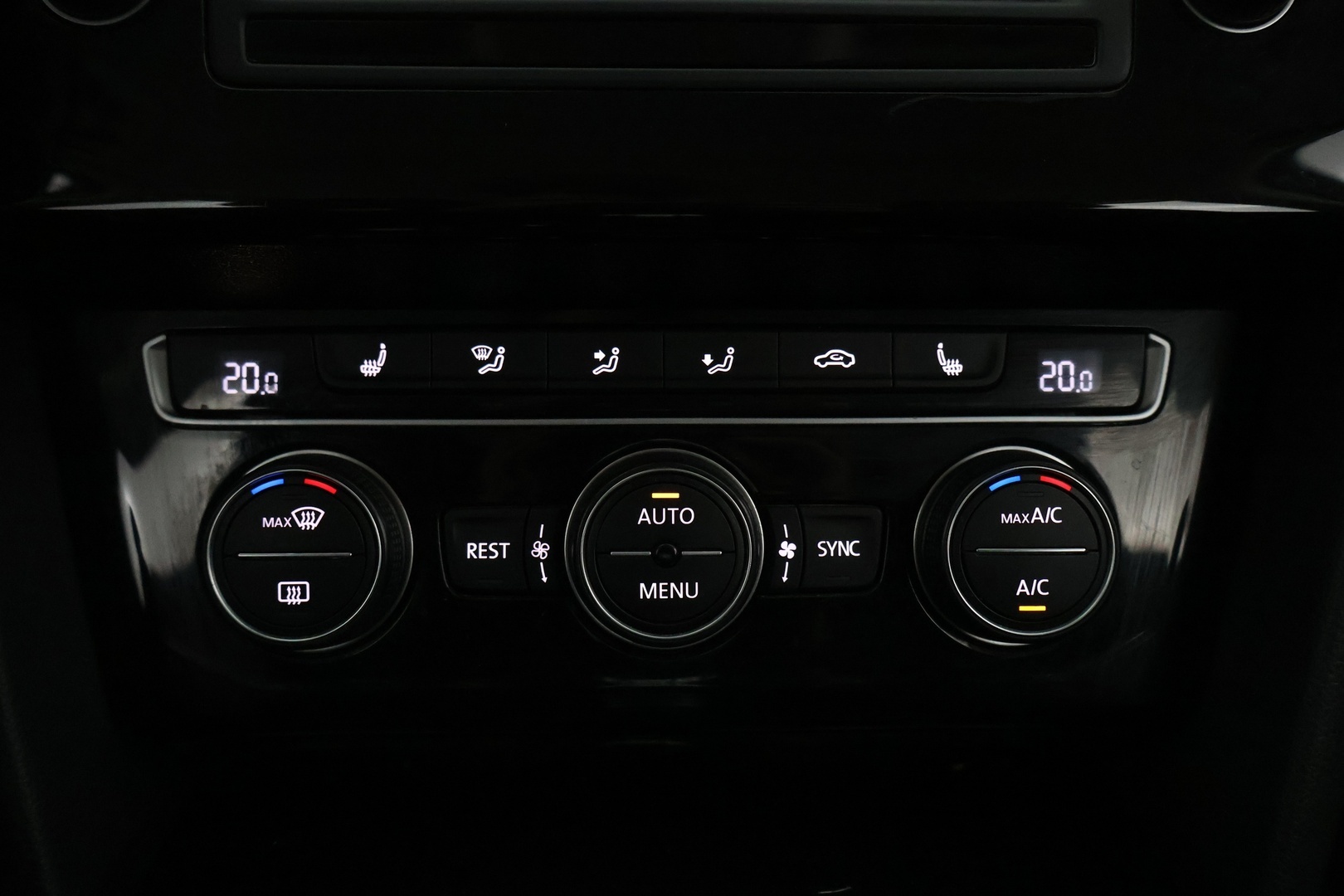 VOLKSWAGEN PASSAT 2017