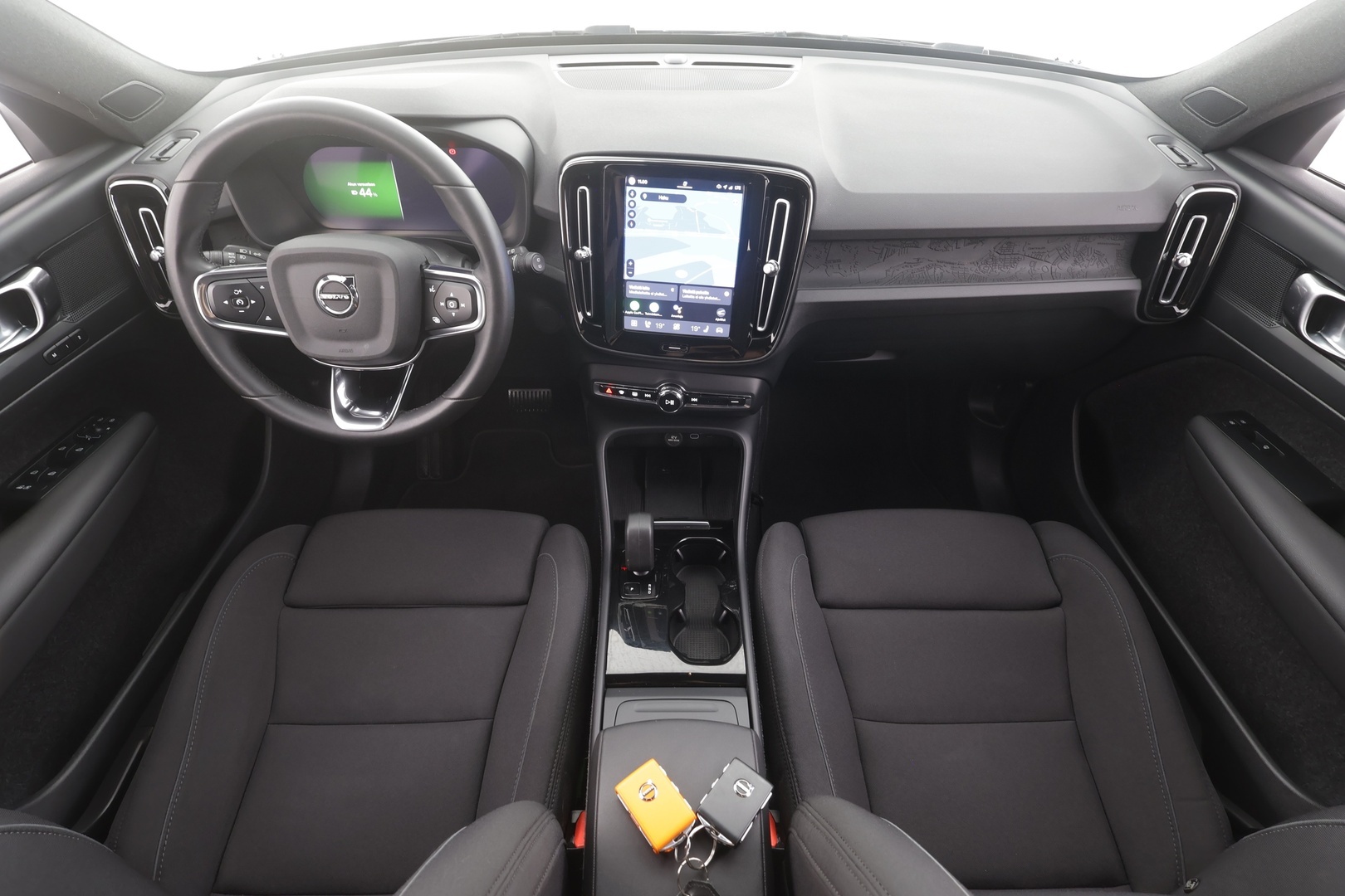 VOLVO XC40 2023