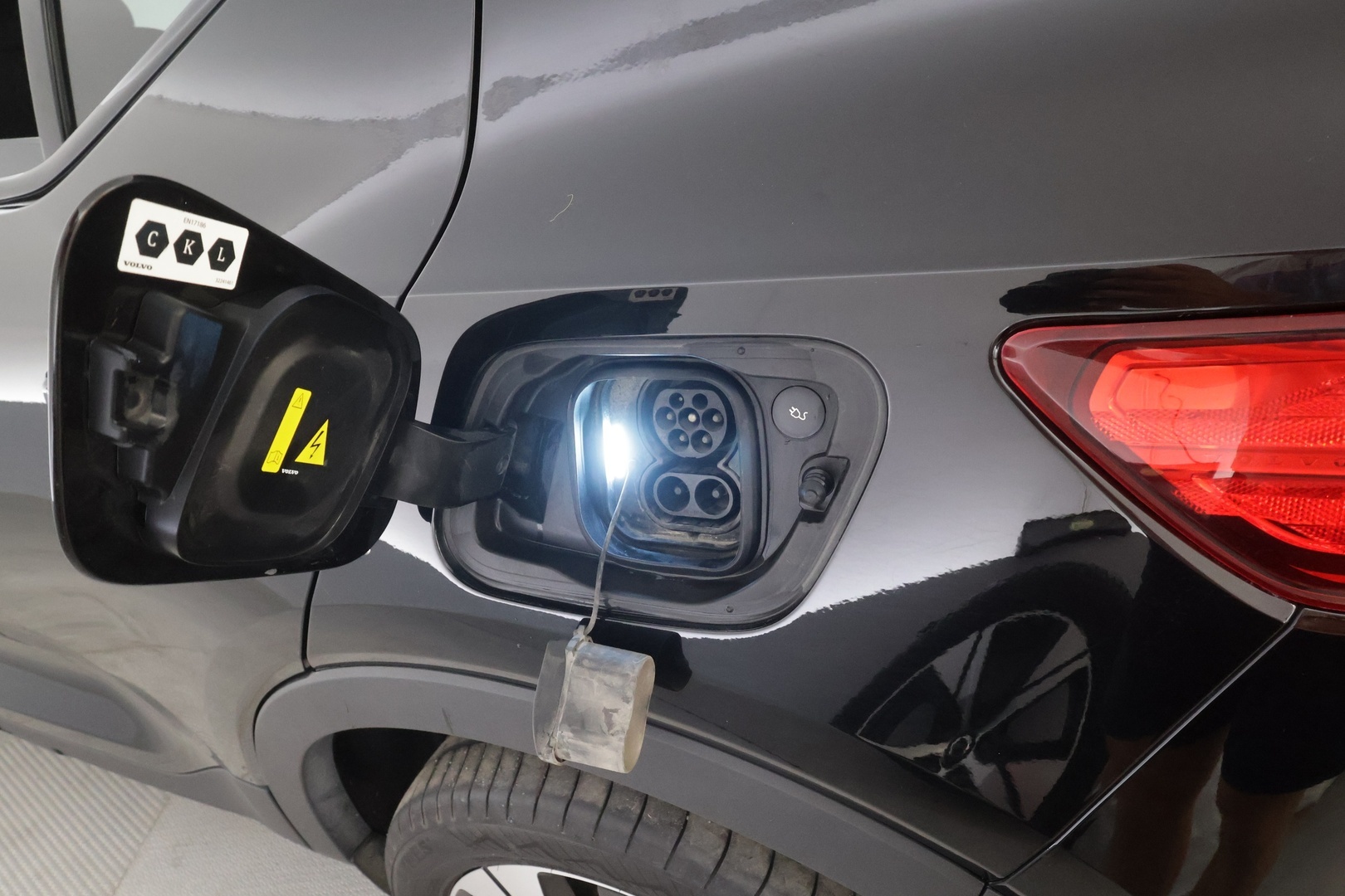 VOLVO XC40 2023