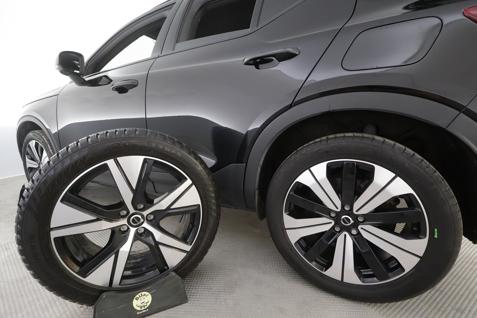 VOLVO XC40 2023