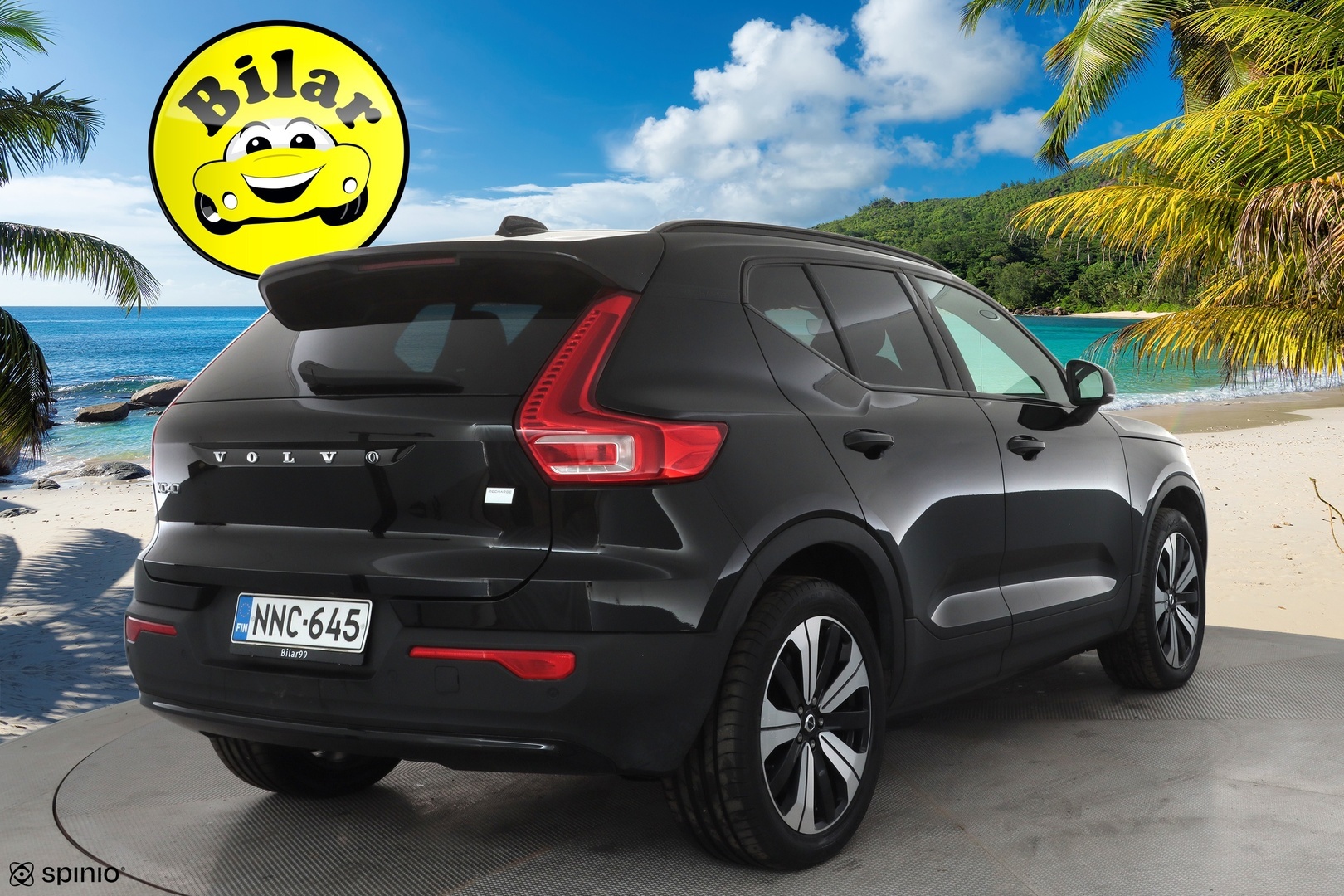 VOLVO XC40 2023