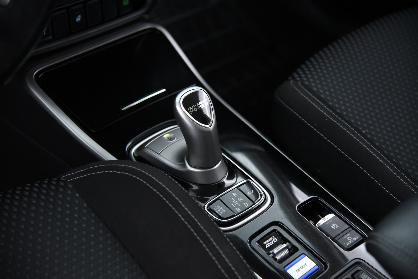 MITSUBISHI OUTLANDER PHEV 2020