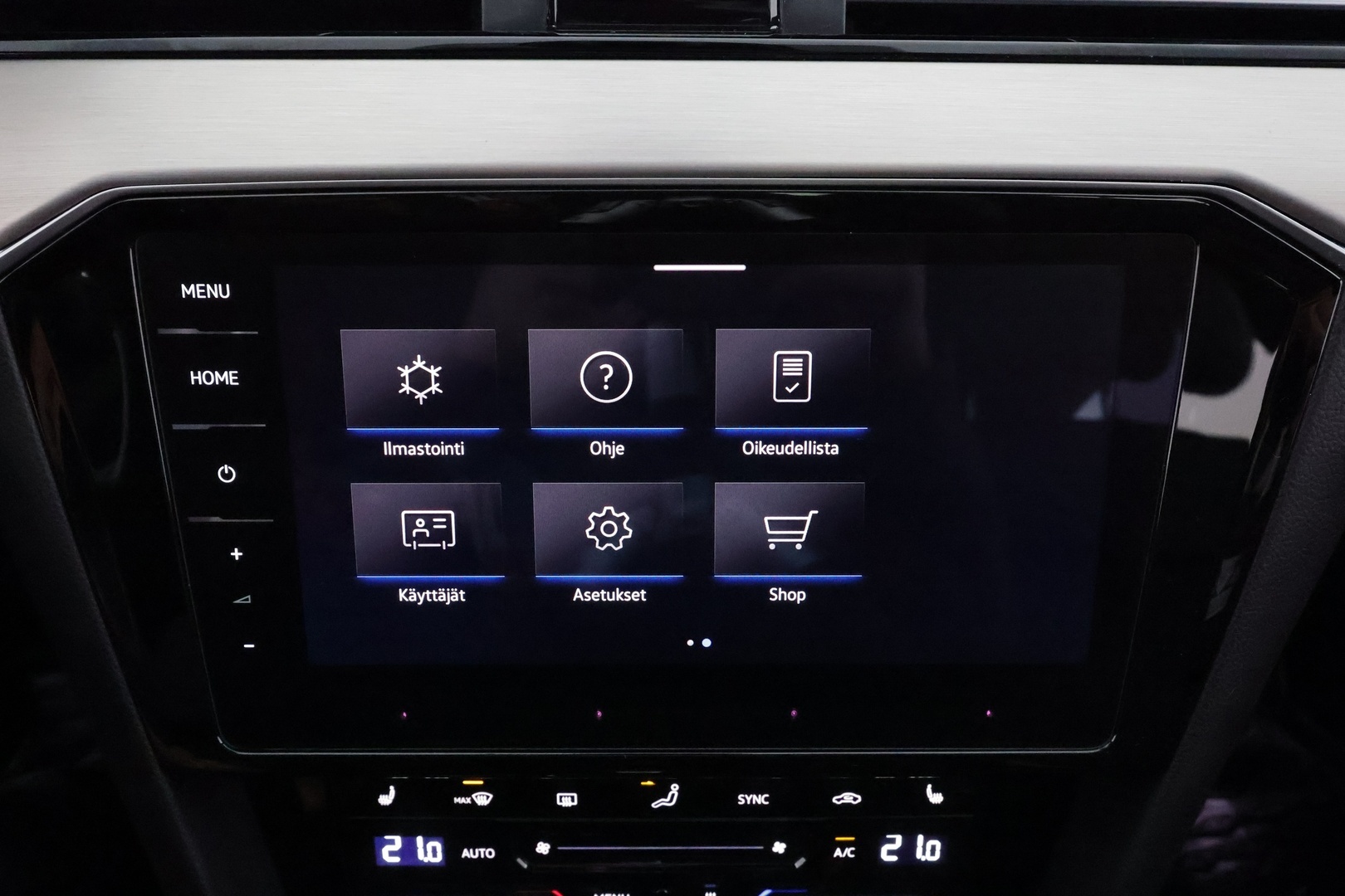 VOLKSWAGEN PASSAT 2023