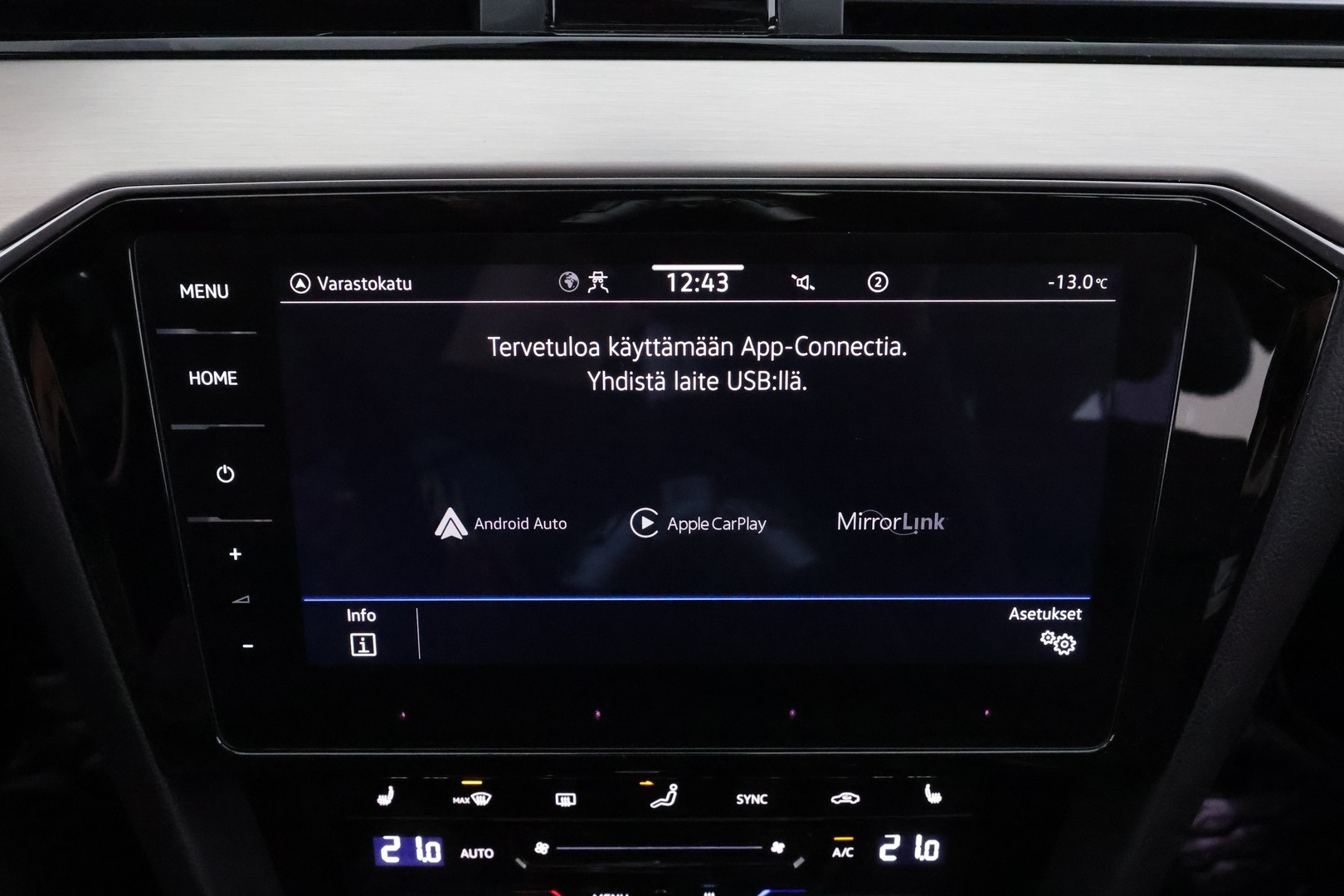 VOLKSWAGEN PASSAT 2023