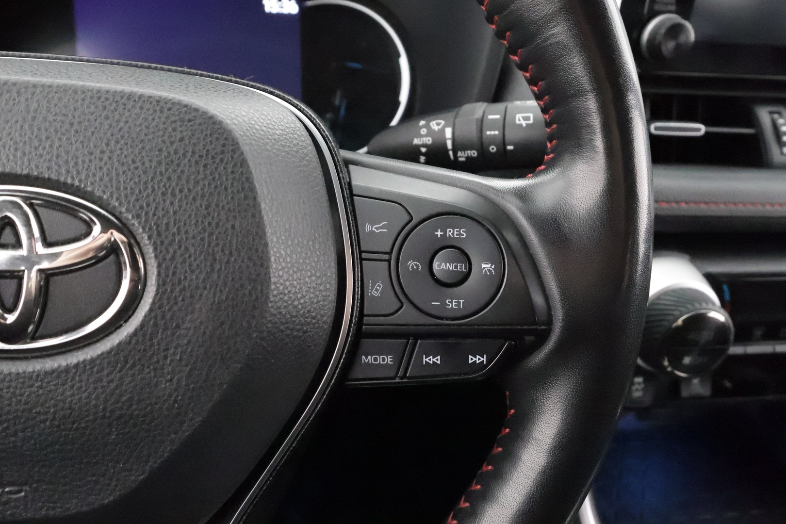 TOYOTA RAV4 PLUG-IN 2021