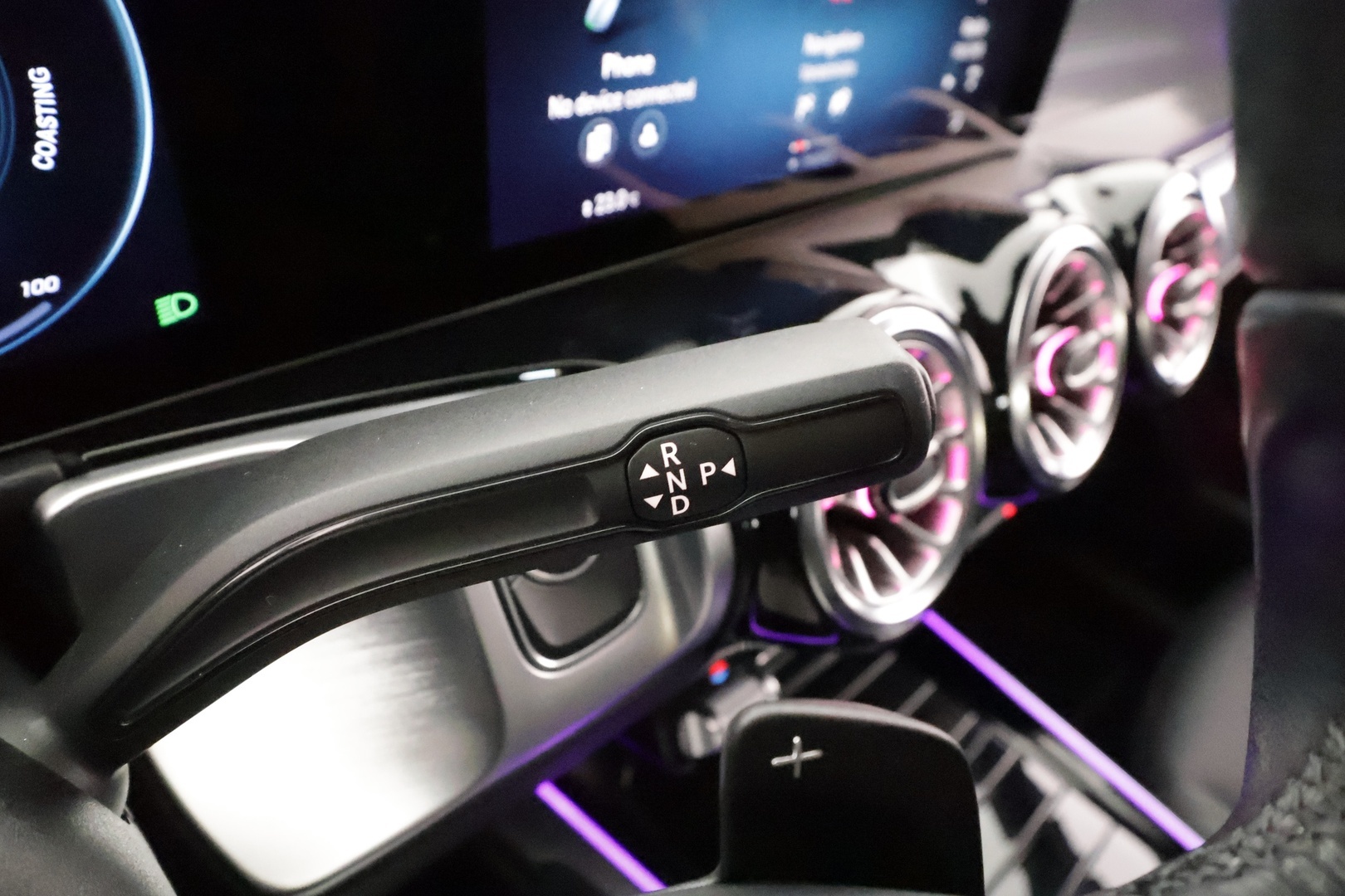 MERCEDES-BENZ EQB 2023