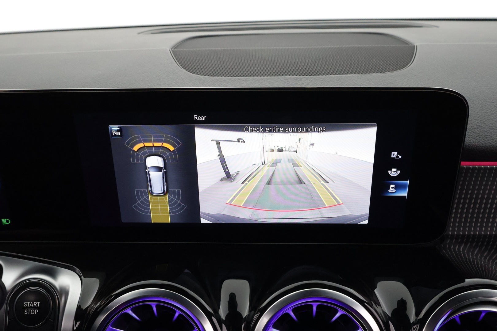 MERCEDES-BENZ EQB 2023