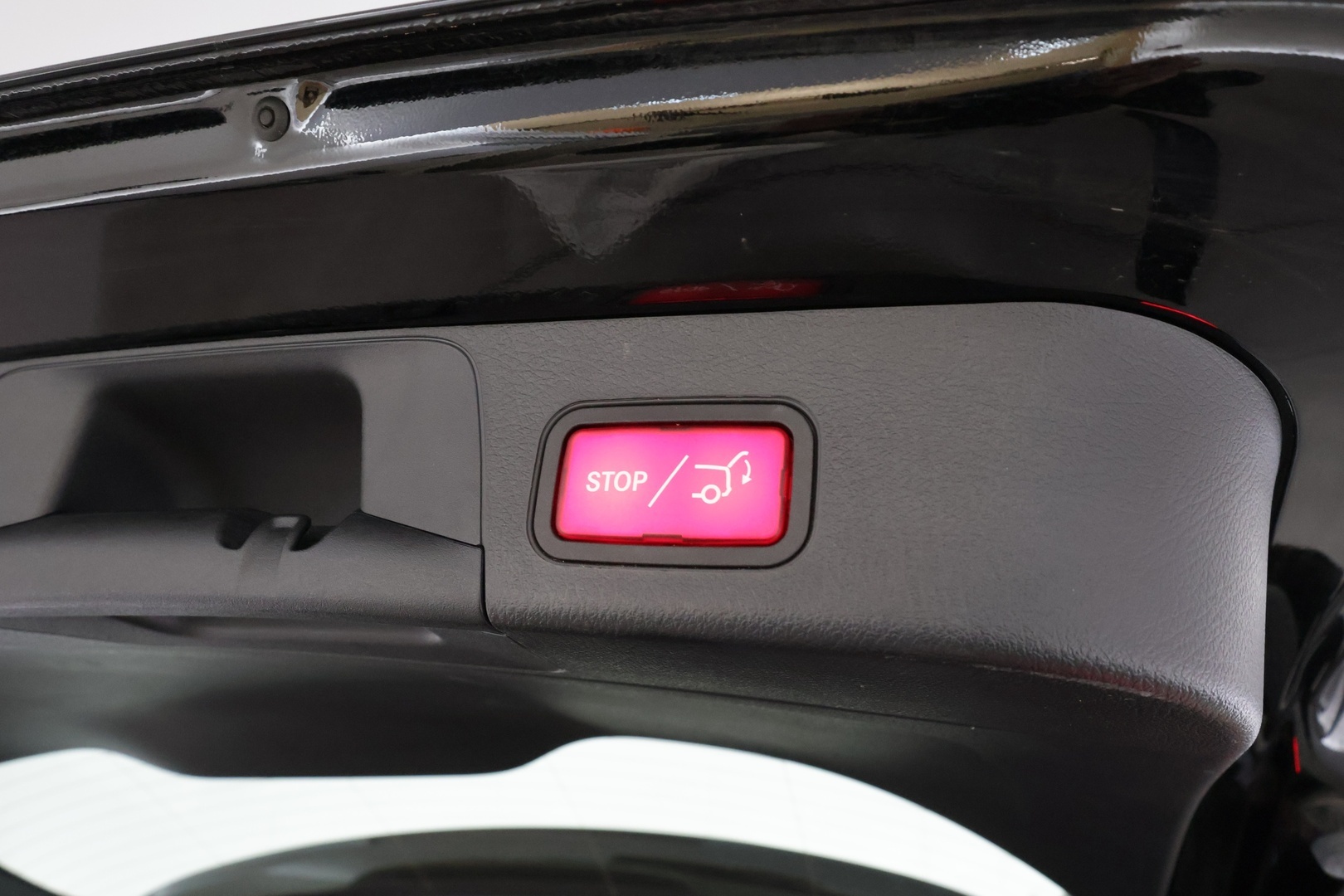 MERCEDES-BENZ EQB 2023