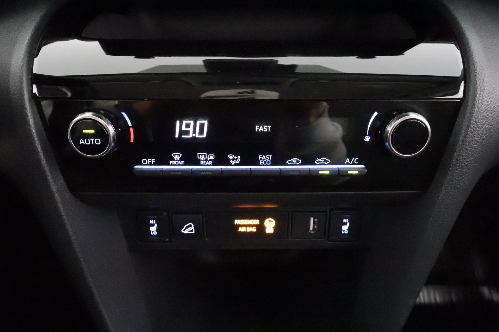 TOYOTA YARIS CROSS 2023