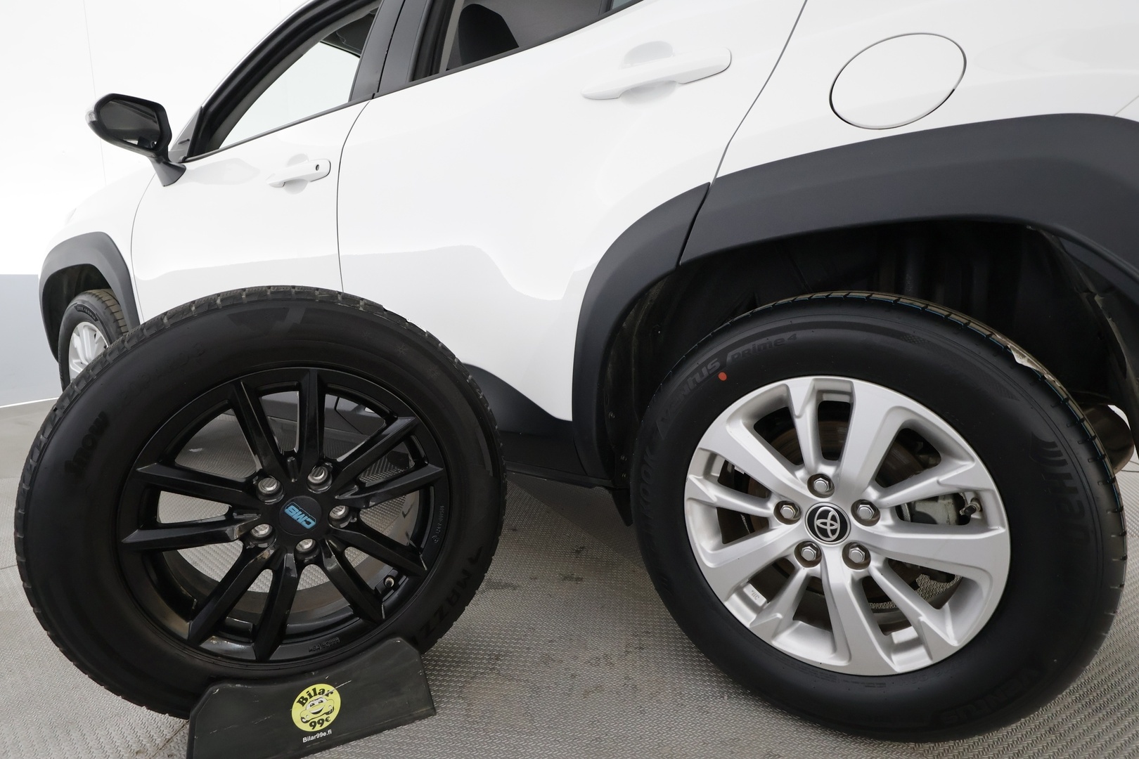 TOYOTA YARIS CROSS 2023