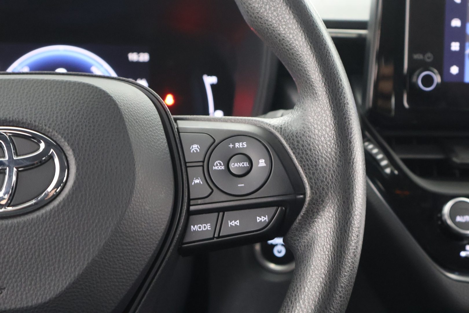 TOYOTA COROLLA 2023