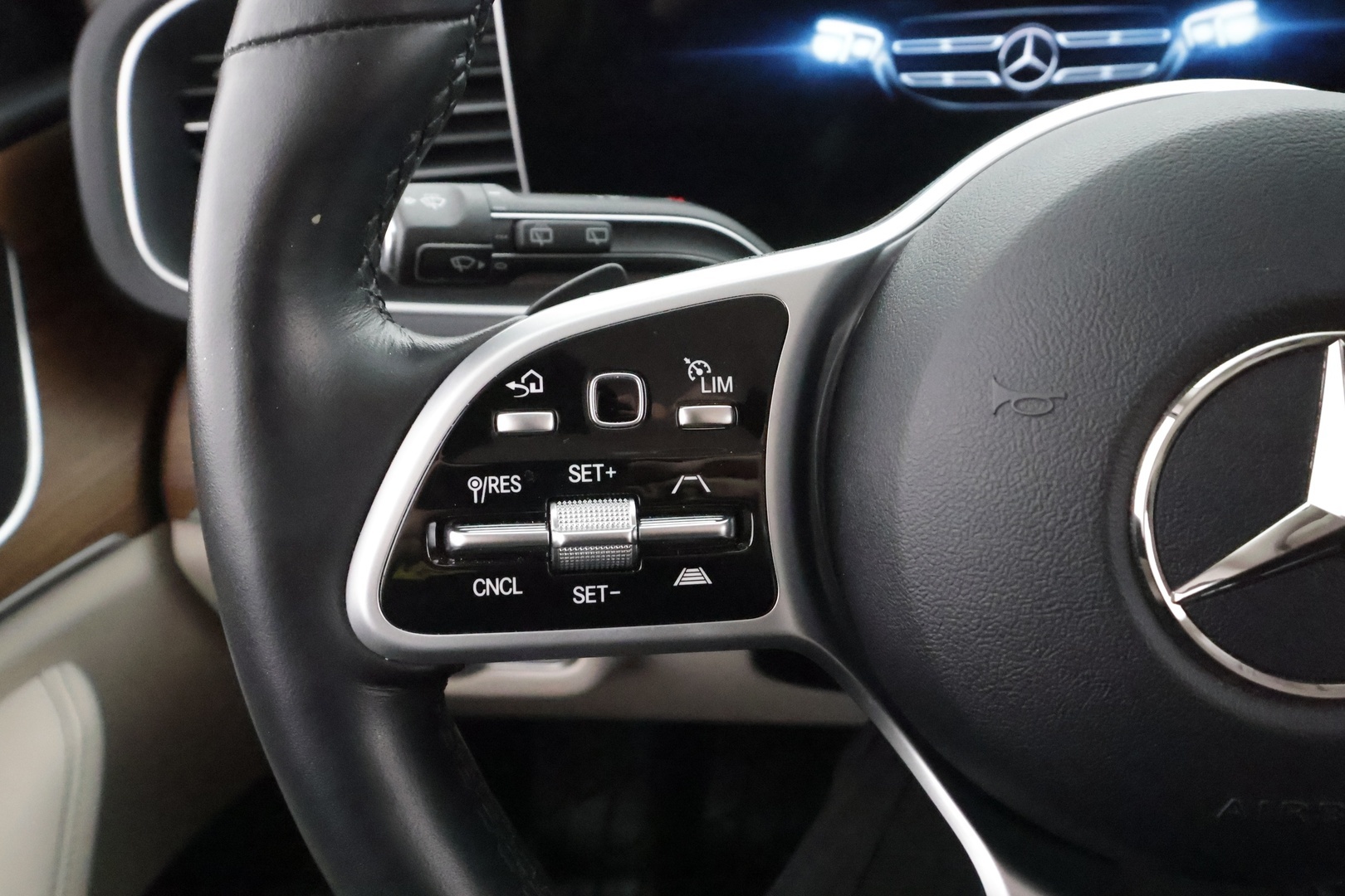 MERCEDES-BENZ GLE 2022