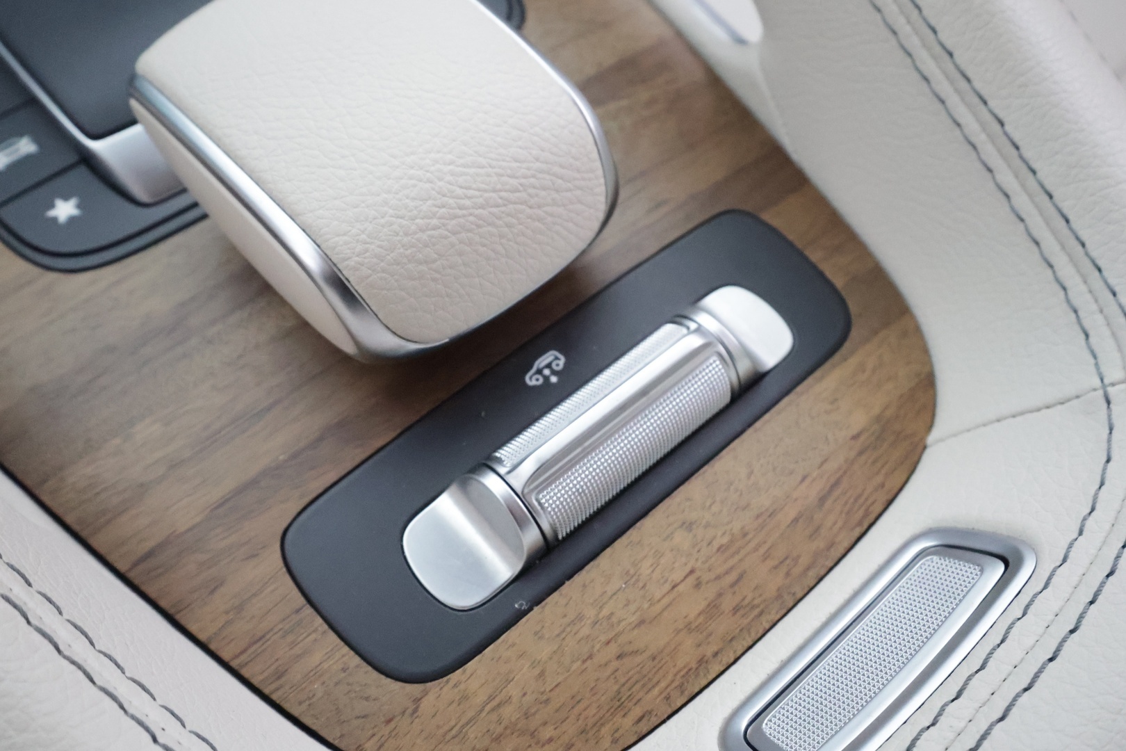 MERCEDES-BENZ GLE 2022