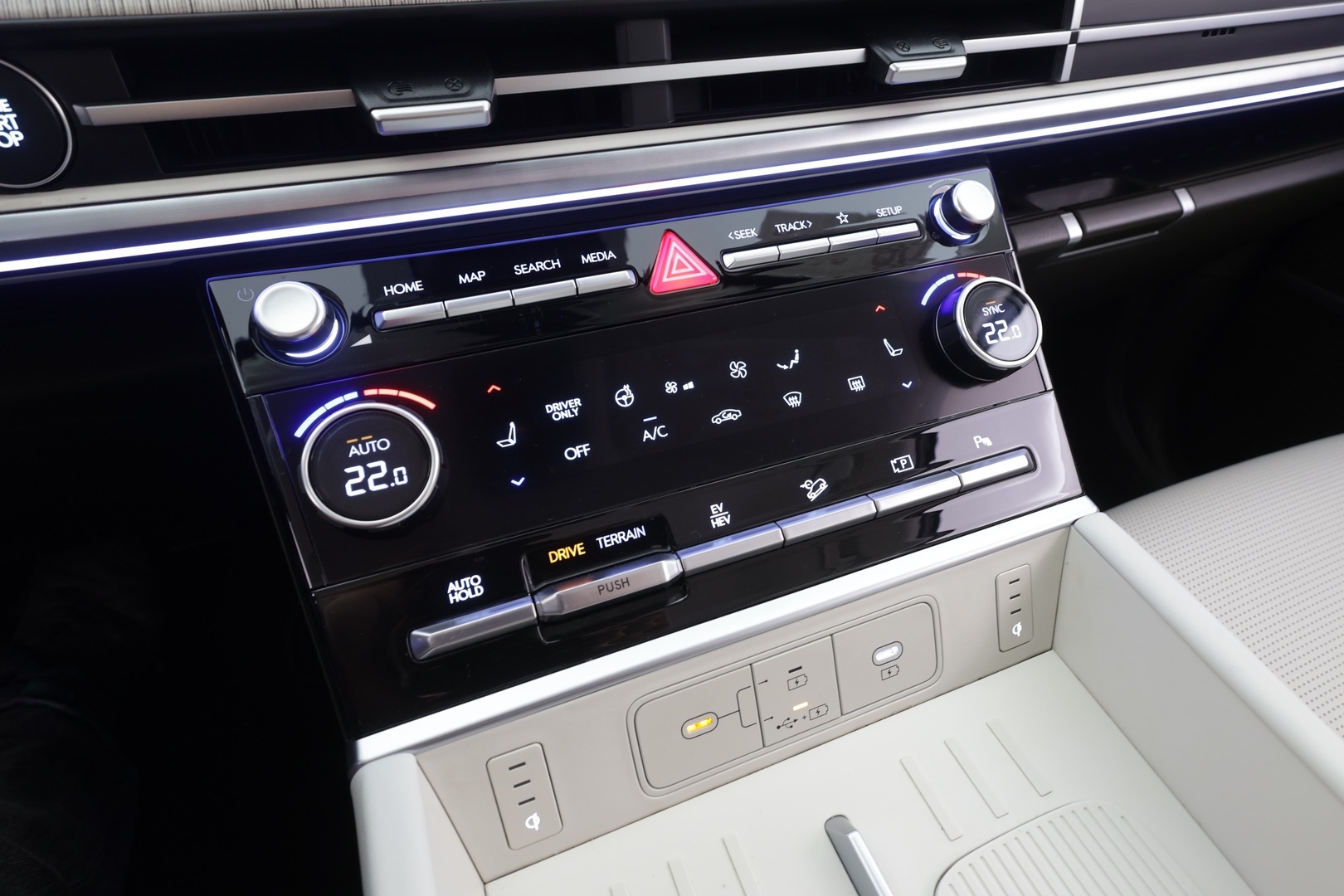 HYUNDAI SANTA FE 2025