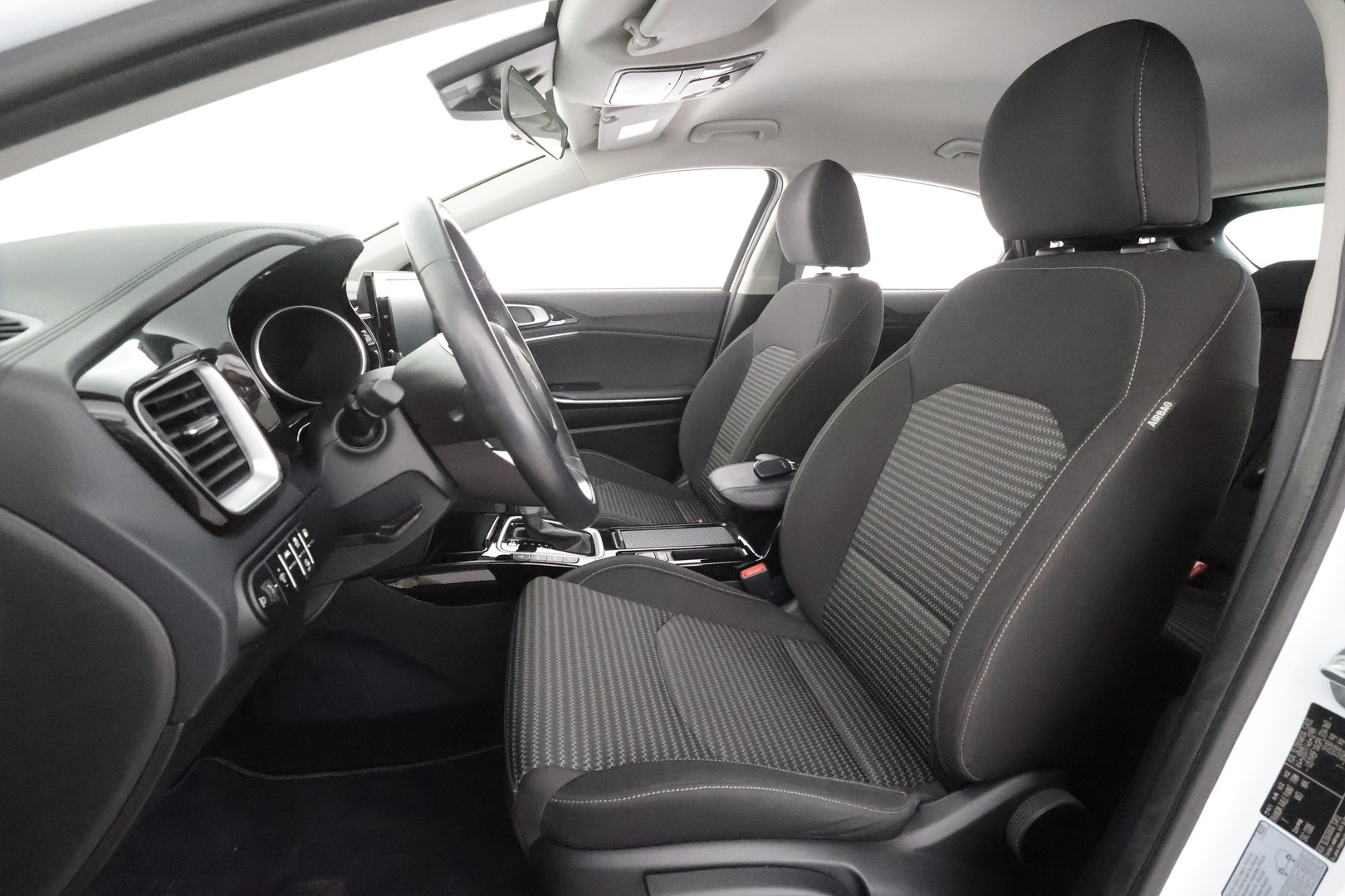 KIA XCEED 2023