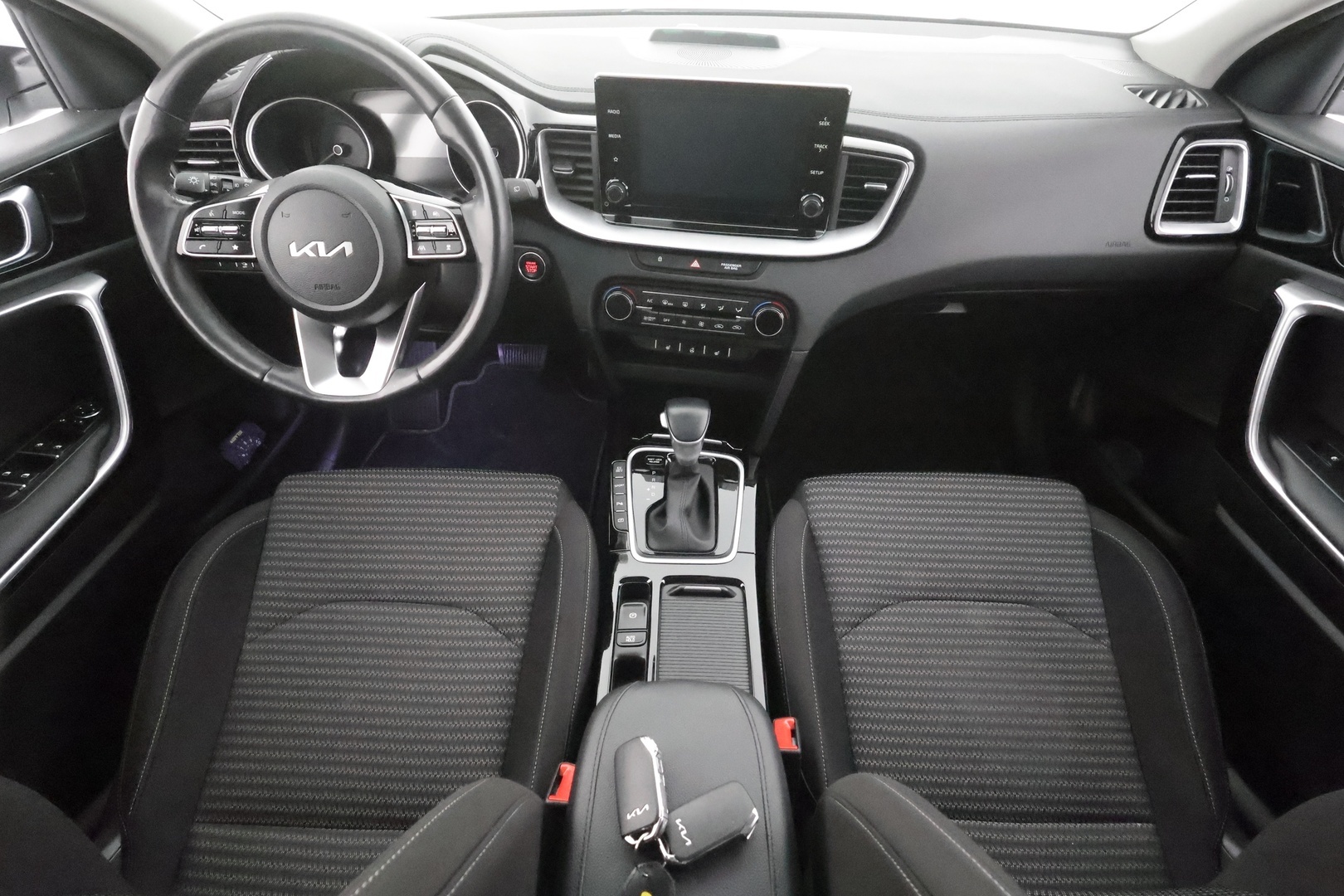 KIA XCEED 2023