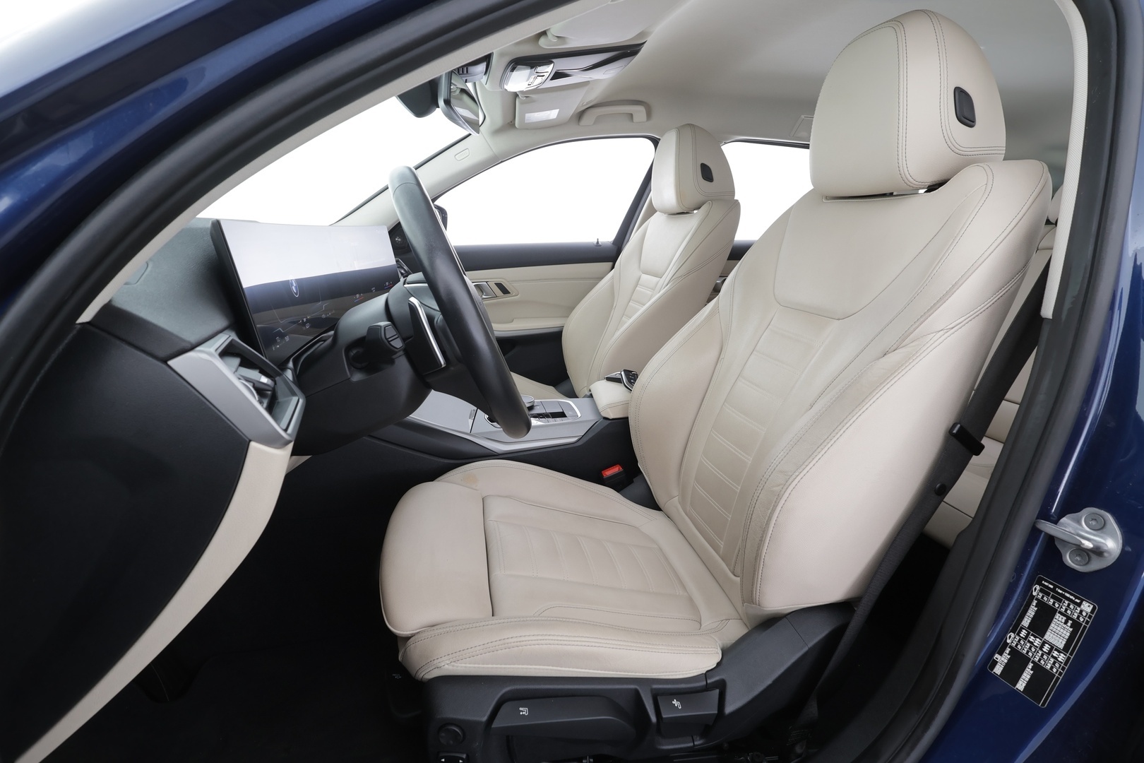 BMW 318 2023