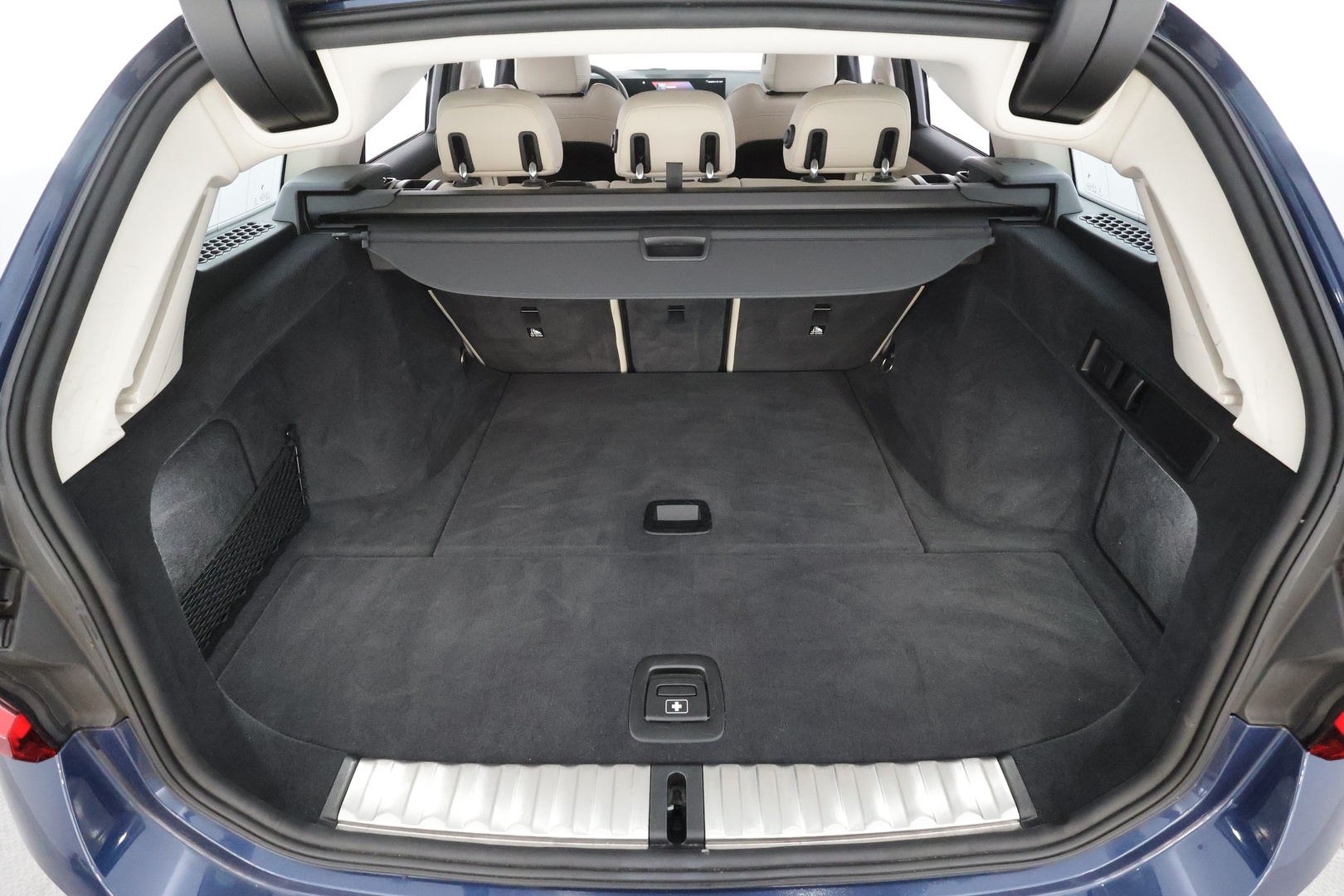 BMW 318 2023