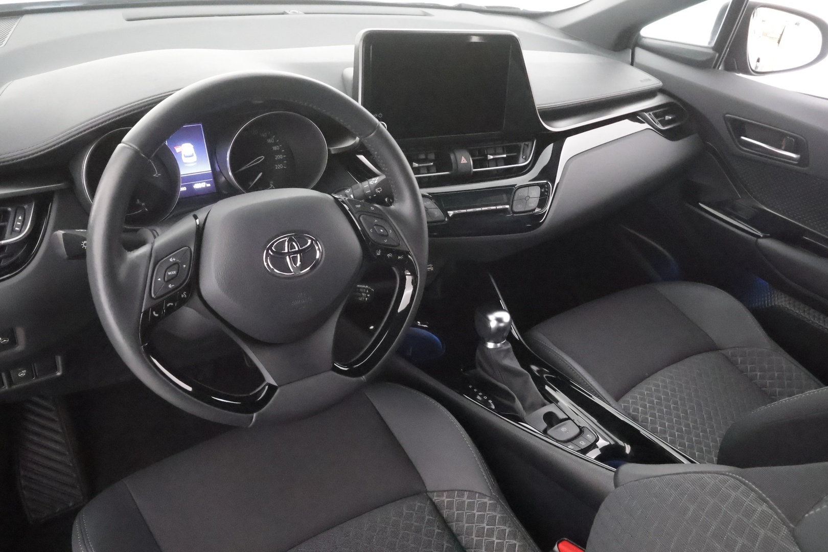 TOYOTA C-HR 2023