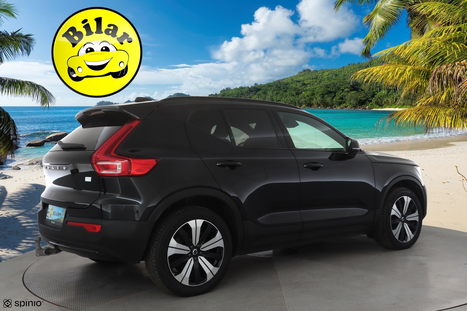VOLVO XC40 2023