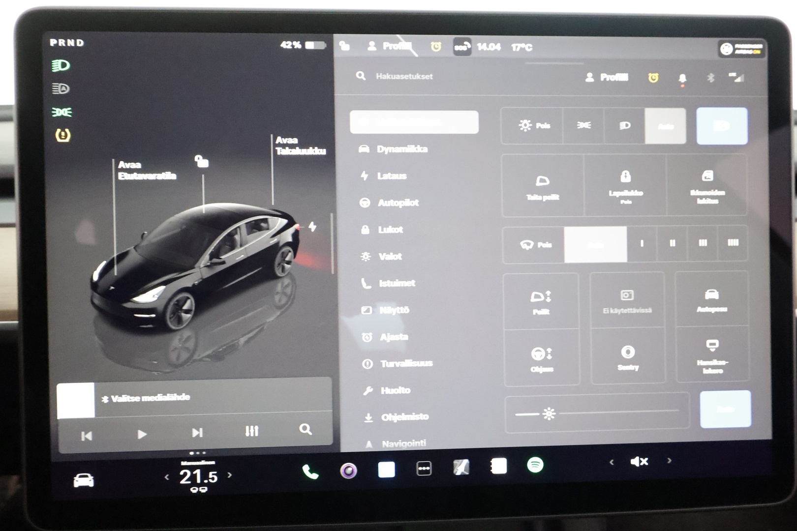 TESLA MODEL 3 2023
