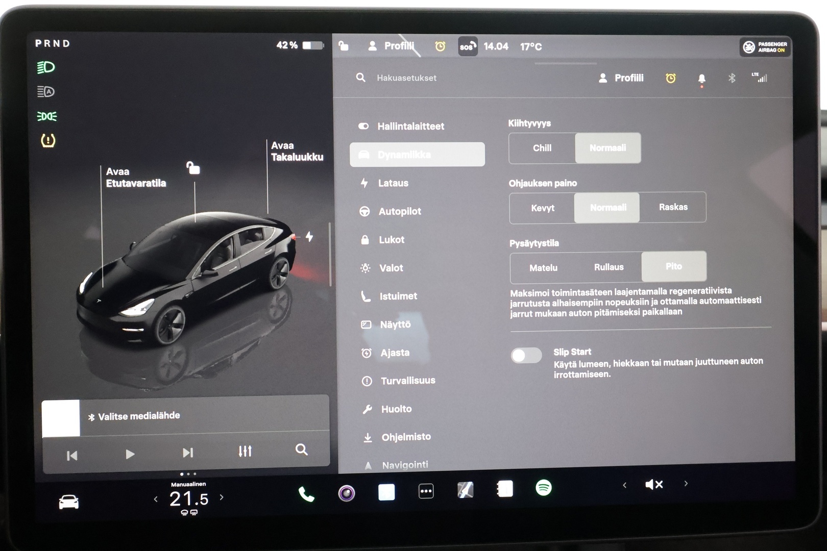 TESLA MODEL 3 2023