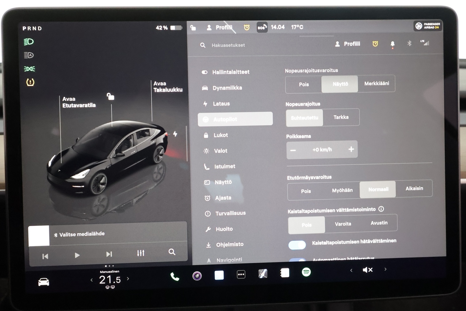 TESLA MODEL 3 2023