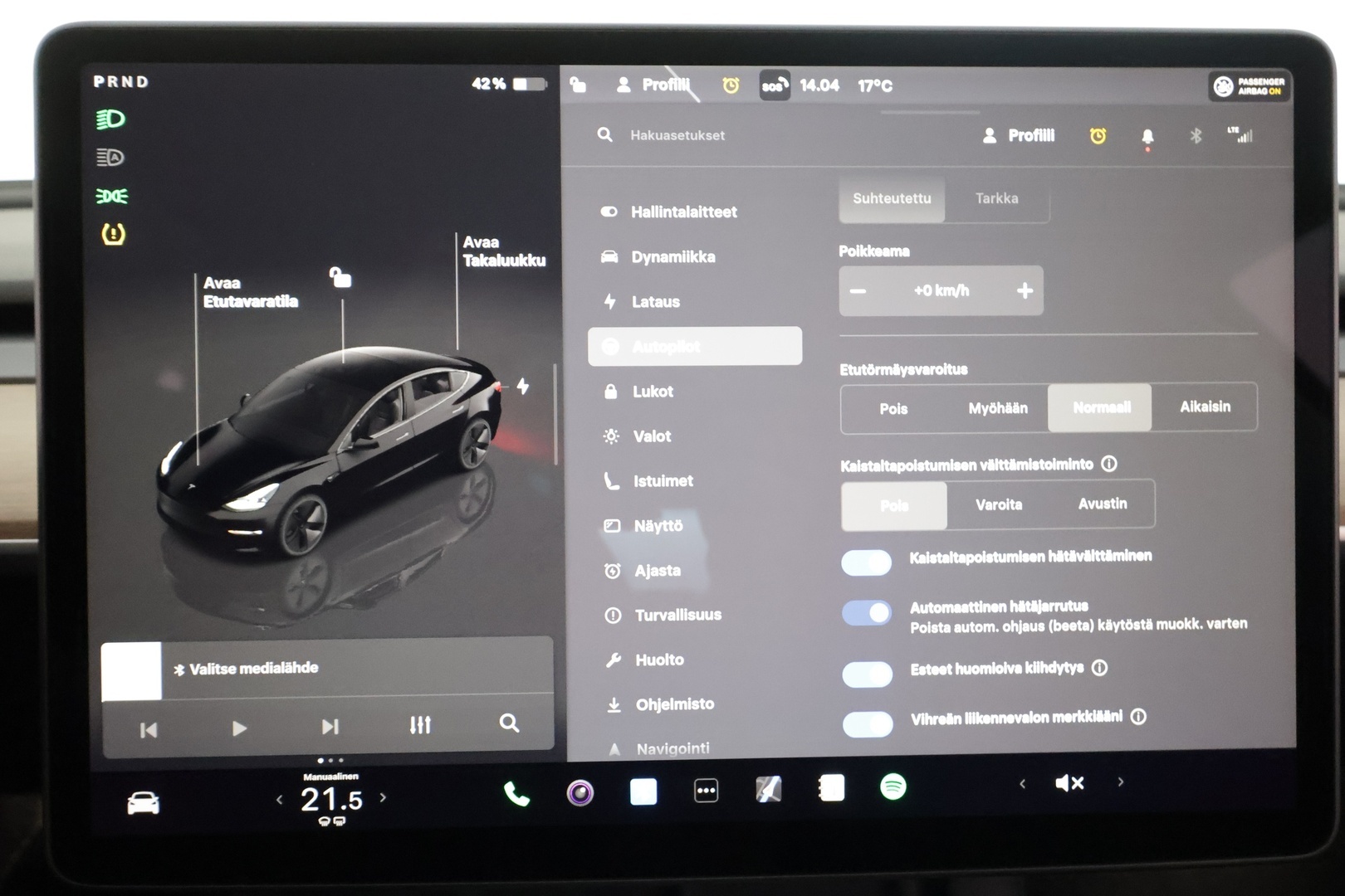 TESLA MODEL 3 2023