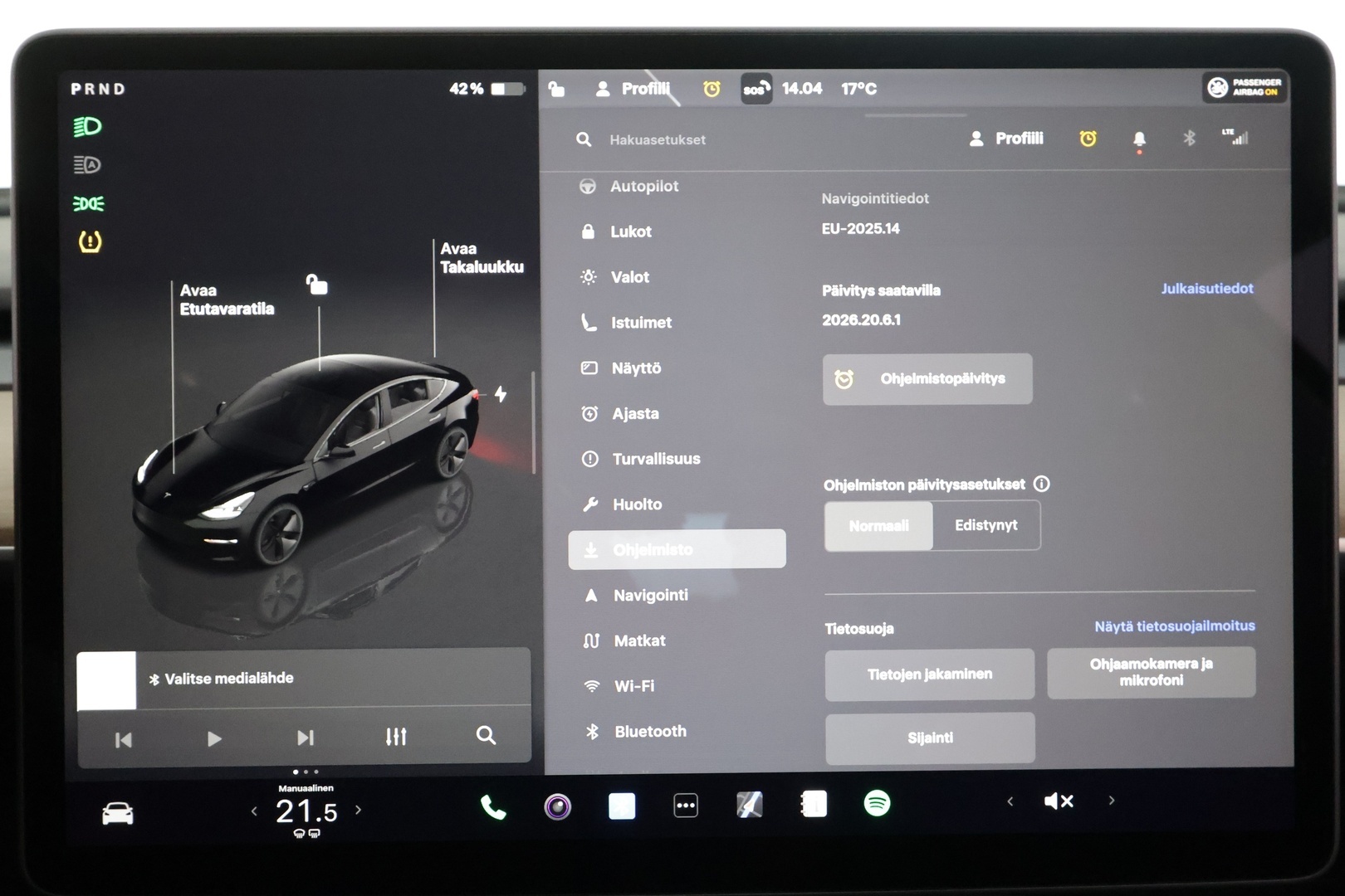 TESLA MODEL 3 2023