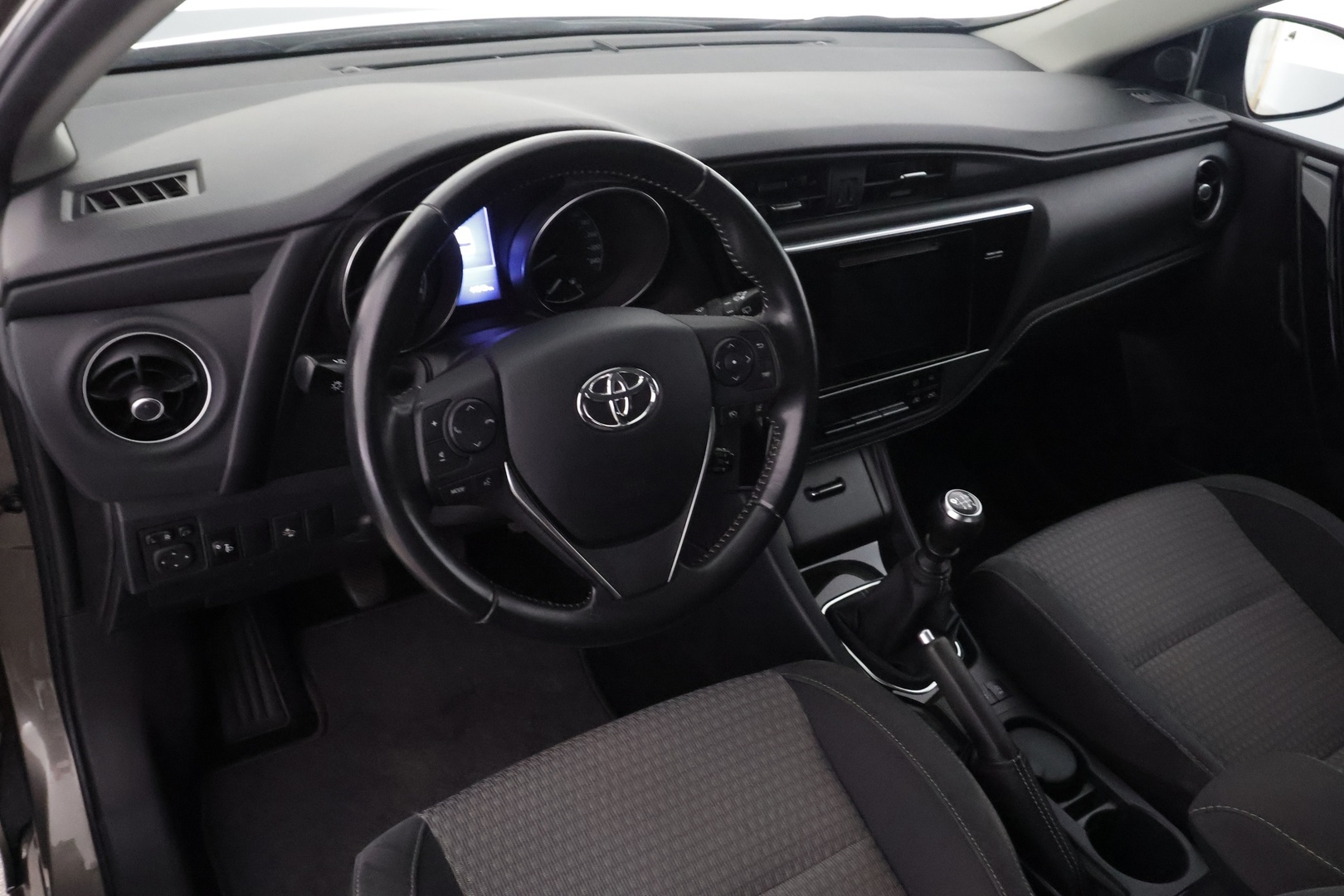 TOYOTA AURIS 2019