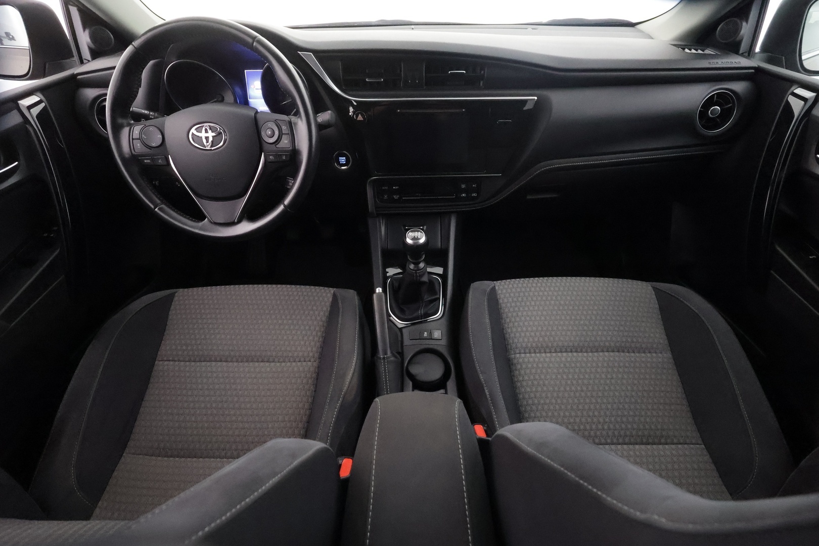 TOYOTA AURIS 2019