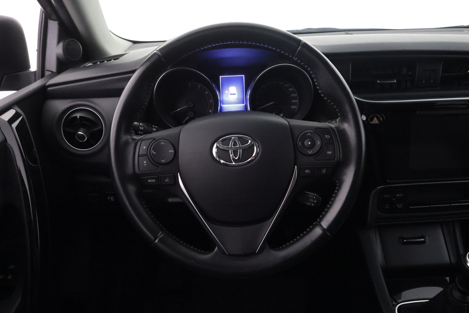 TOYOTA AURIS 2019