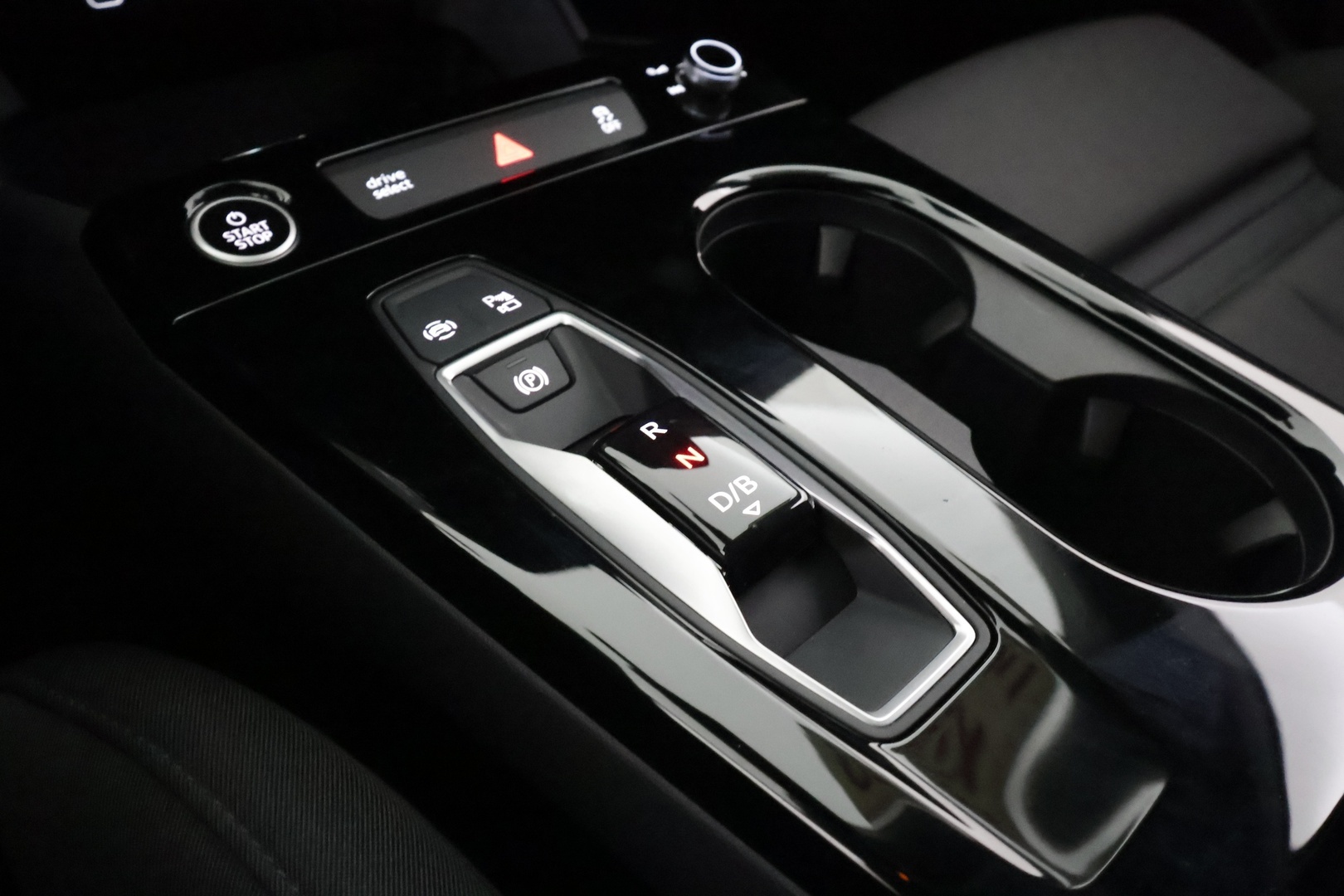 AUDI A6 E-TRON 2025