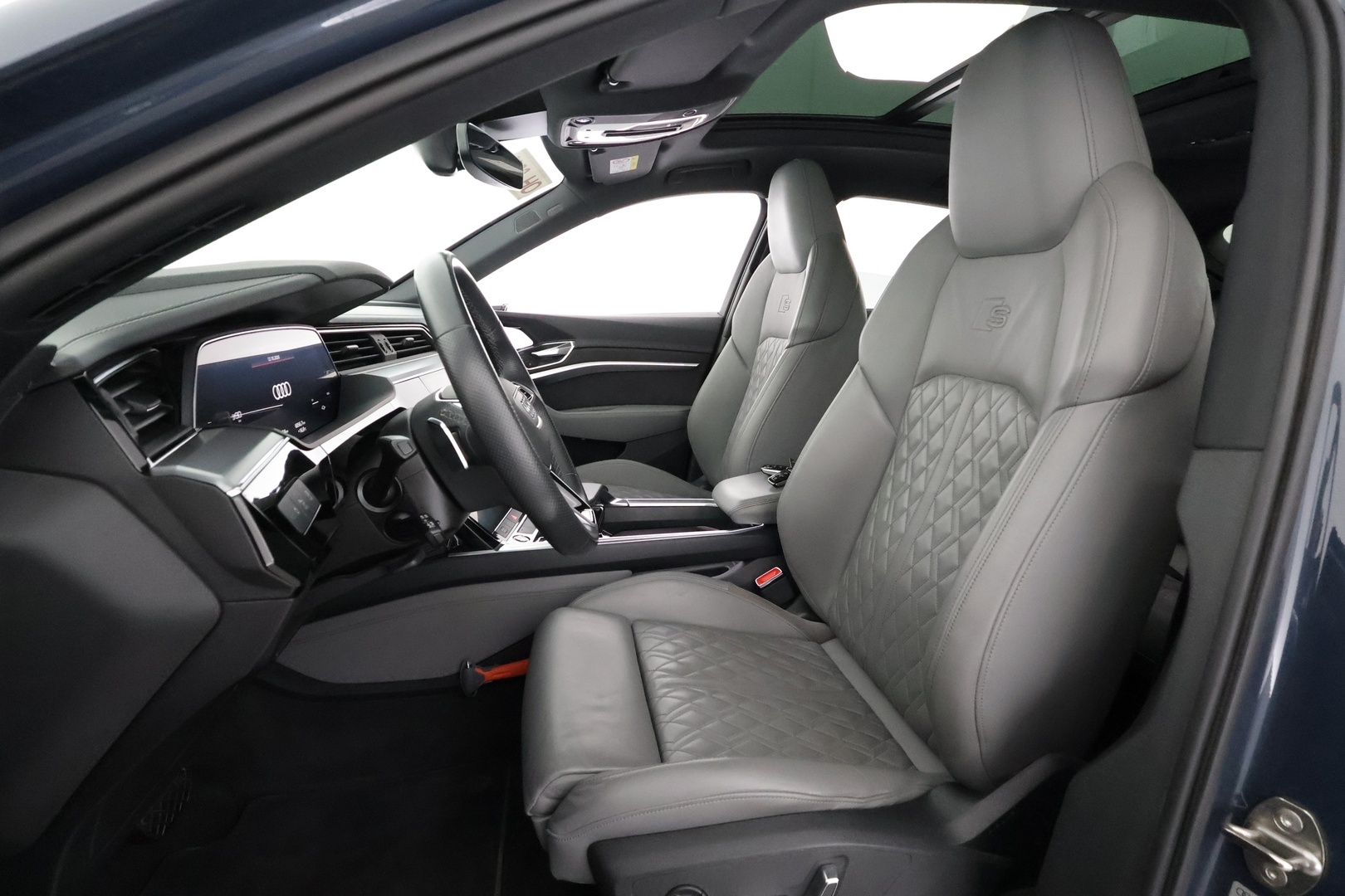 AUDI e-tron 2022