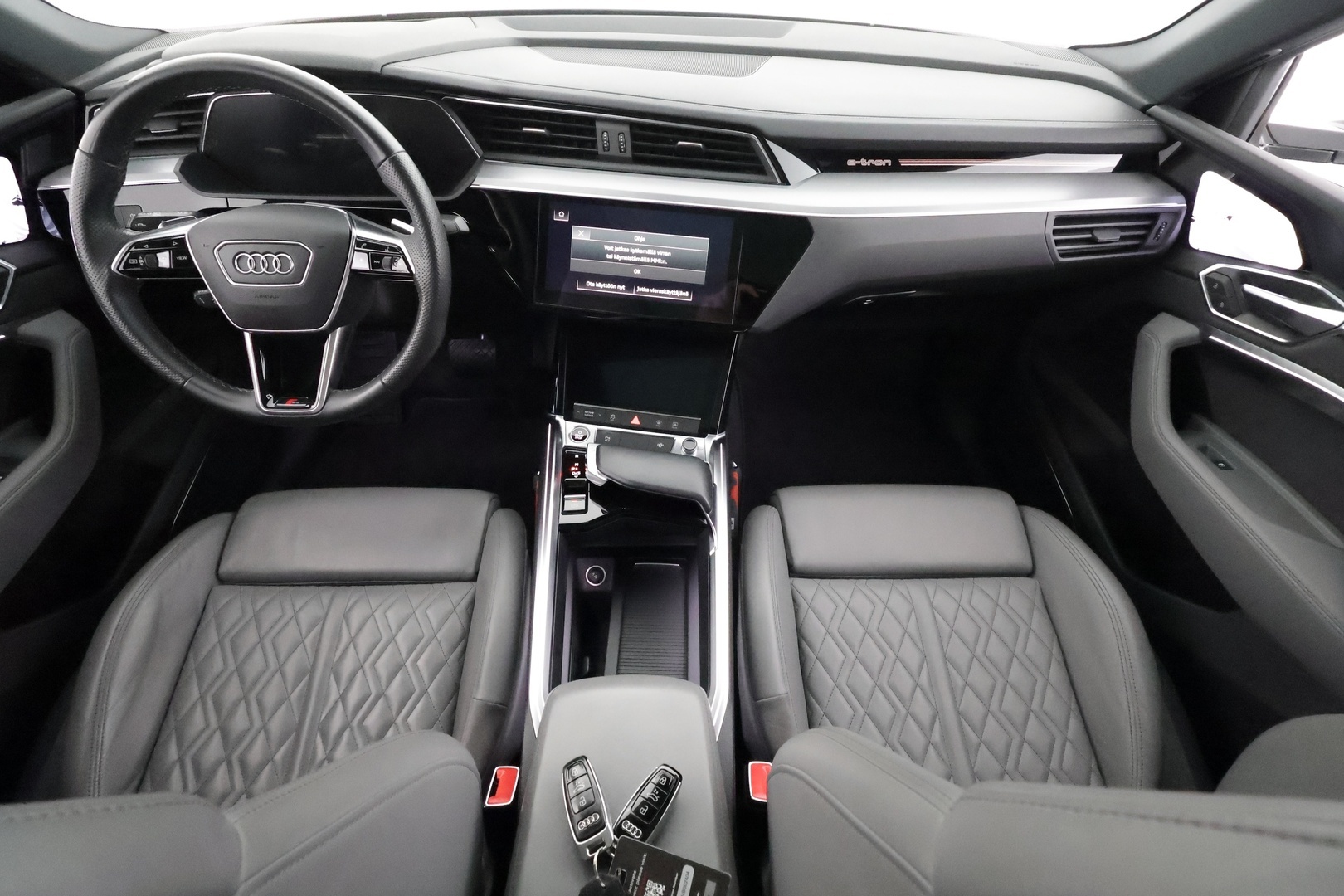 AUDI e-tron 2022