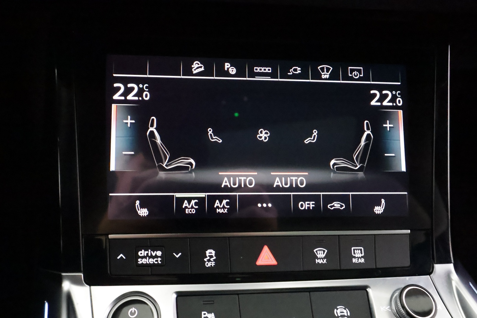AUDI e-tron 2022