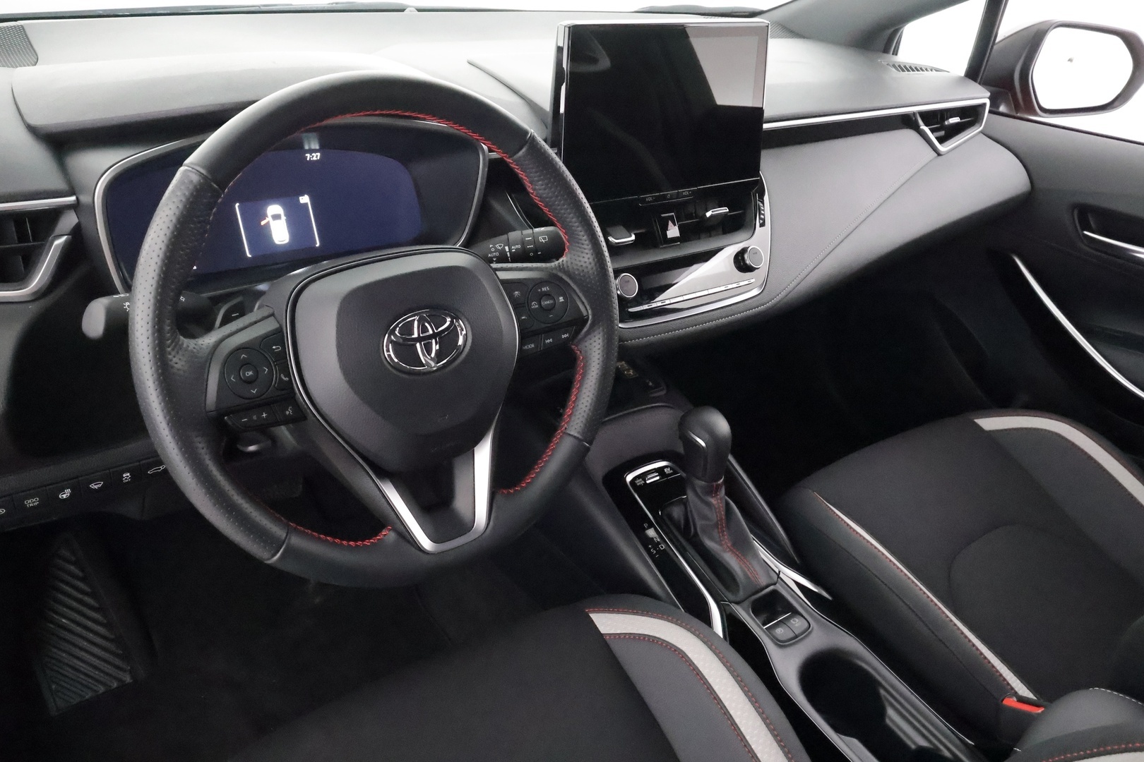 TOYOTA COROLLA 2025