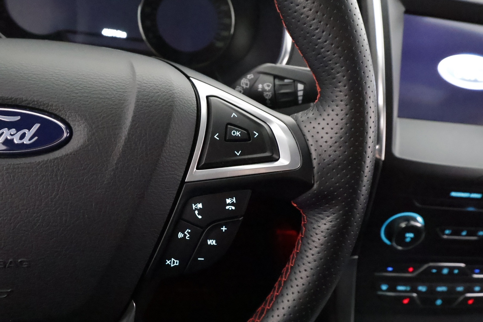 FORD S-MAX 2023