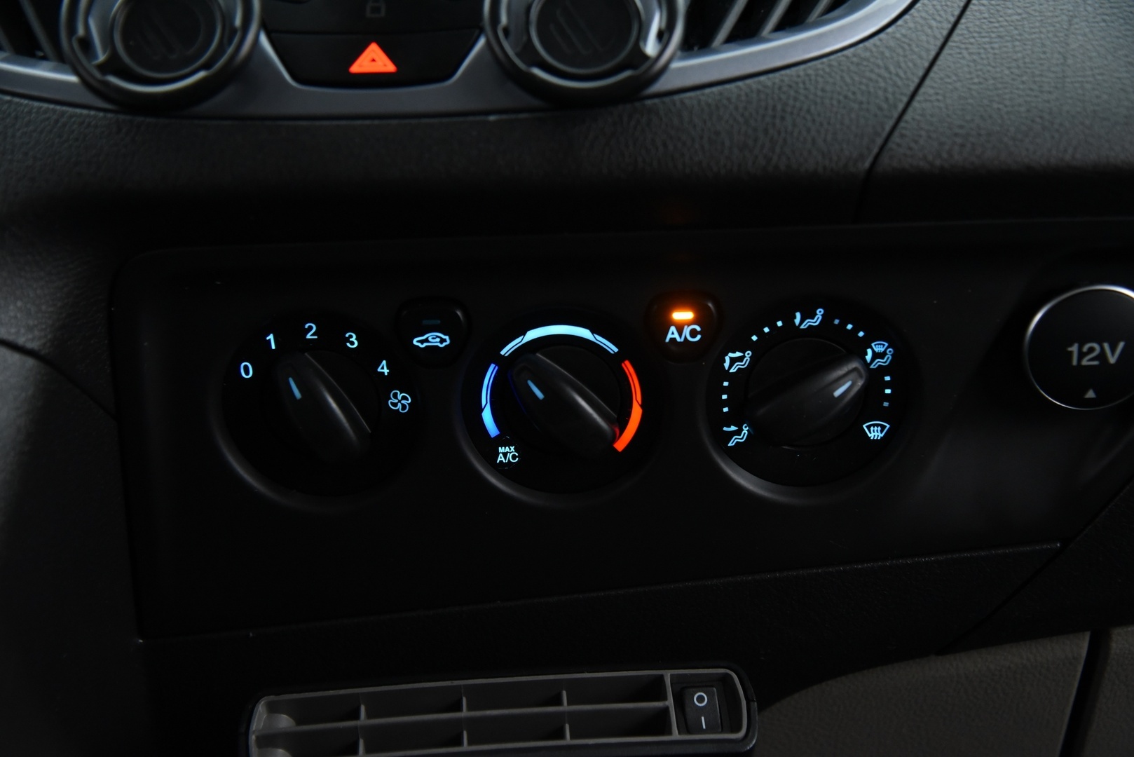 FORD Tourneo Custom 2014