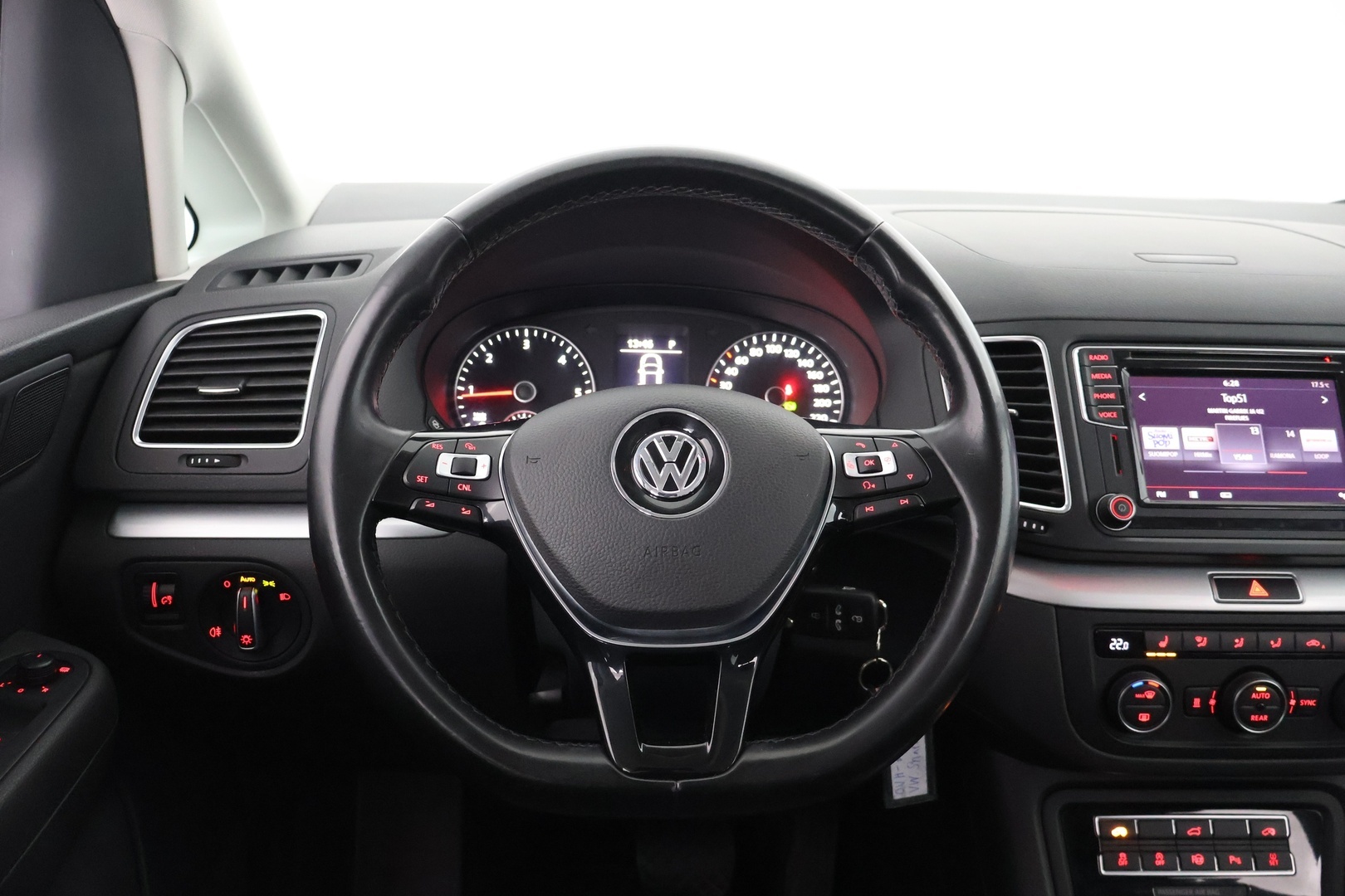 VOLKSWAGEN Sharan 2016